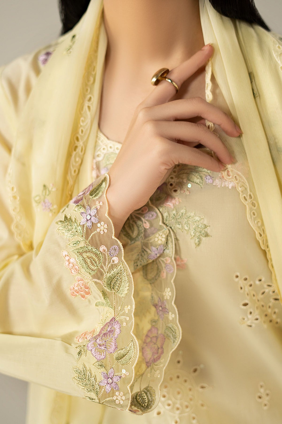 3 Piece Embroidered Lawn Suit