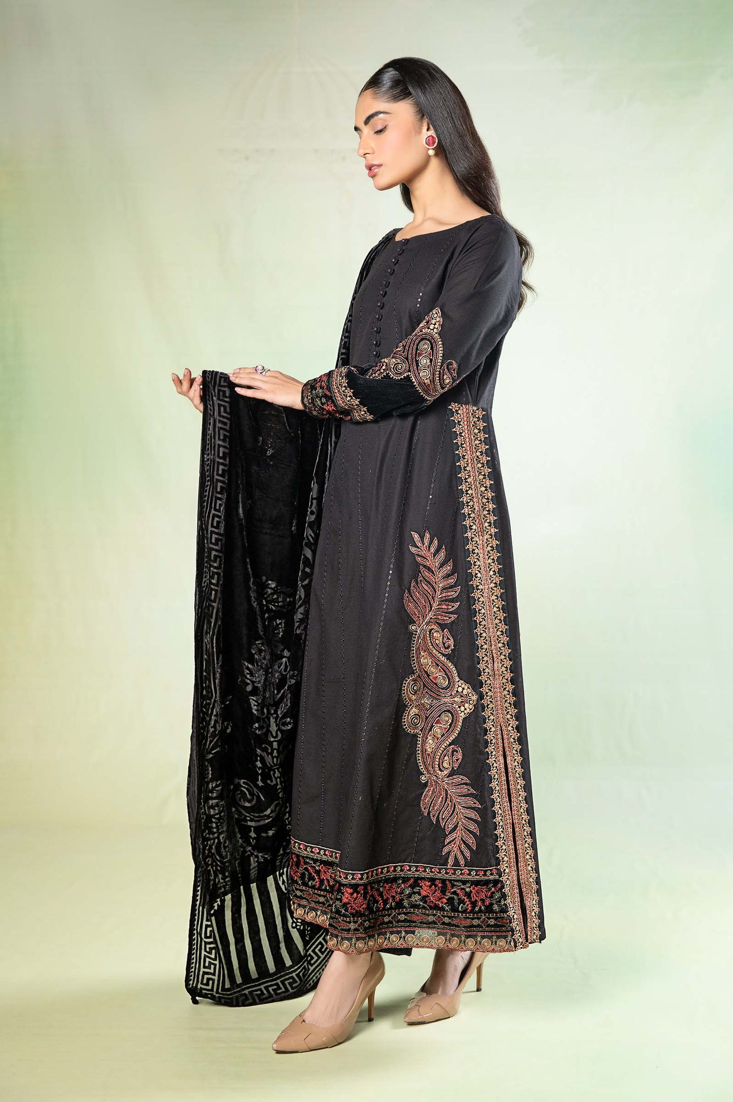 3 Piece Embroidered Khaddar Suit