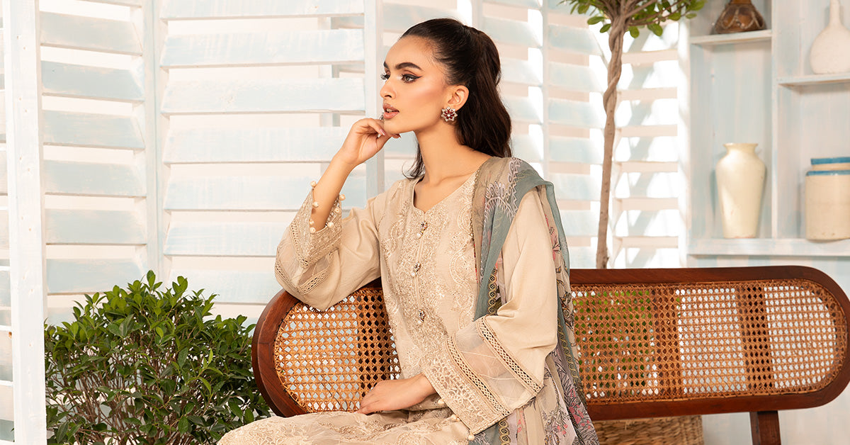 3 PIECE EMBROIDERED LAWN SUIT | DW-EA24-04