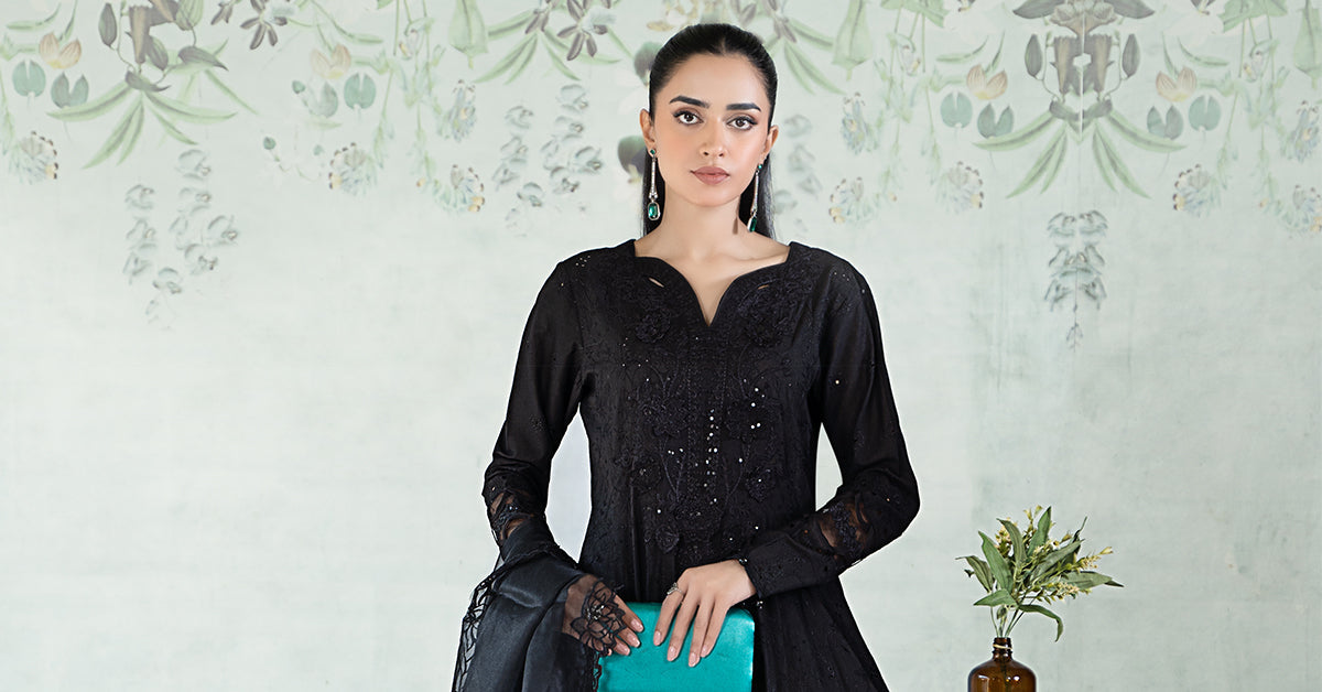 3 Piece Embroidered Lawn Suit