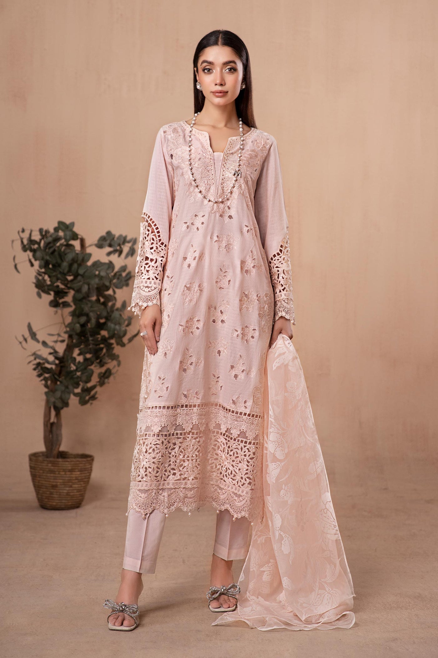 3 PIECE EMBROIDERED LAWN SUIT | DW-EA24-15