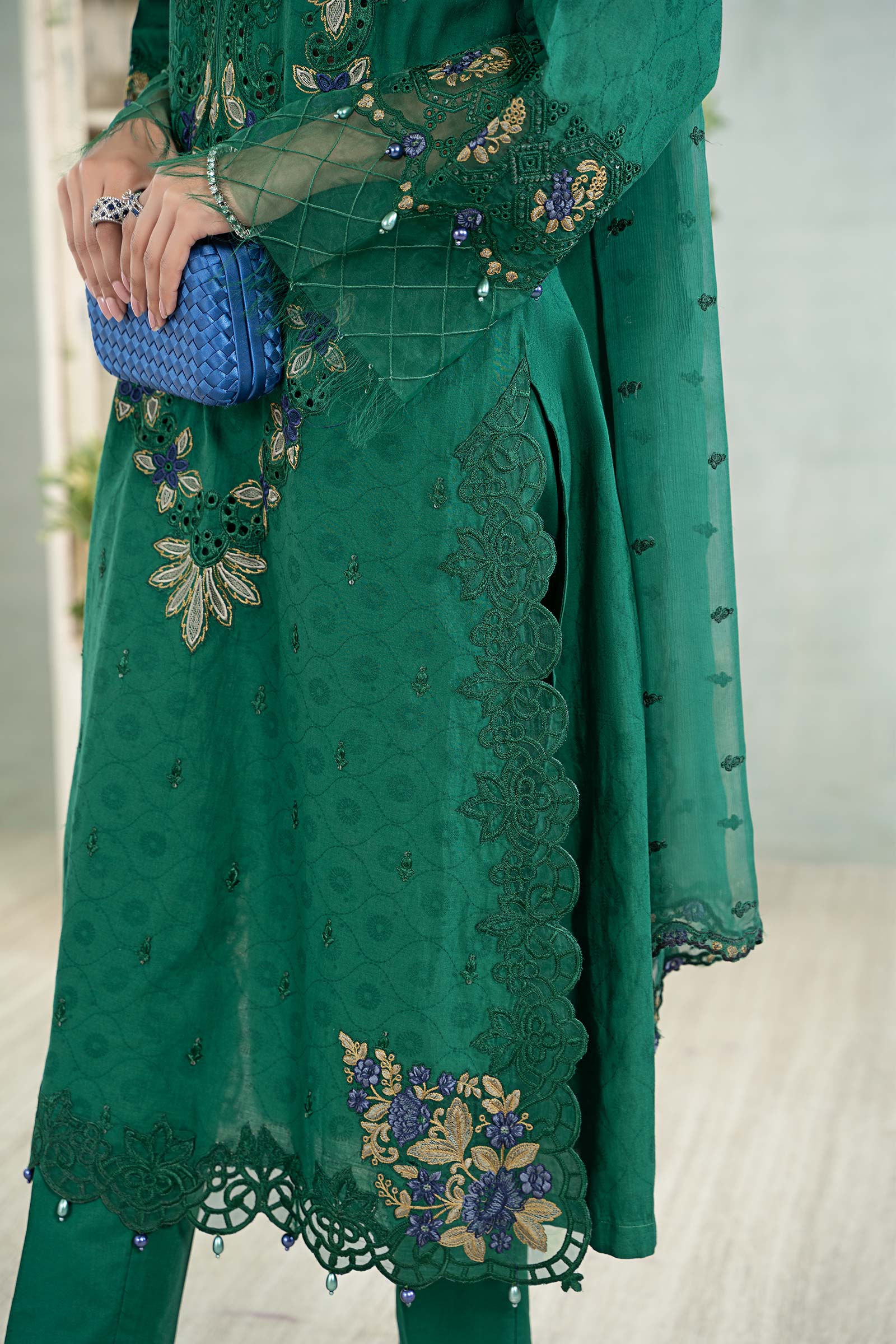 3 Piece Embroidered Jacquard Lawn Suit