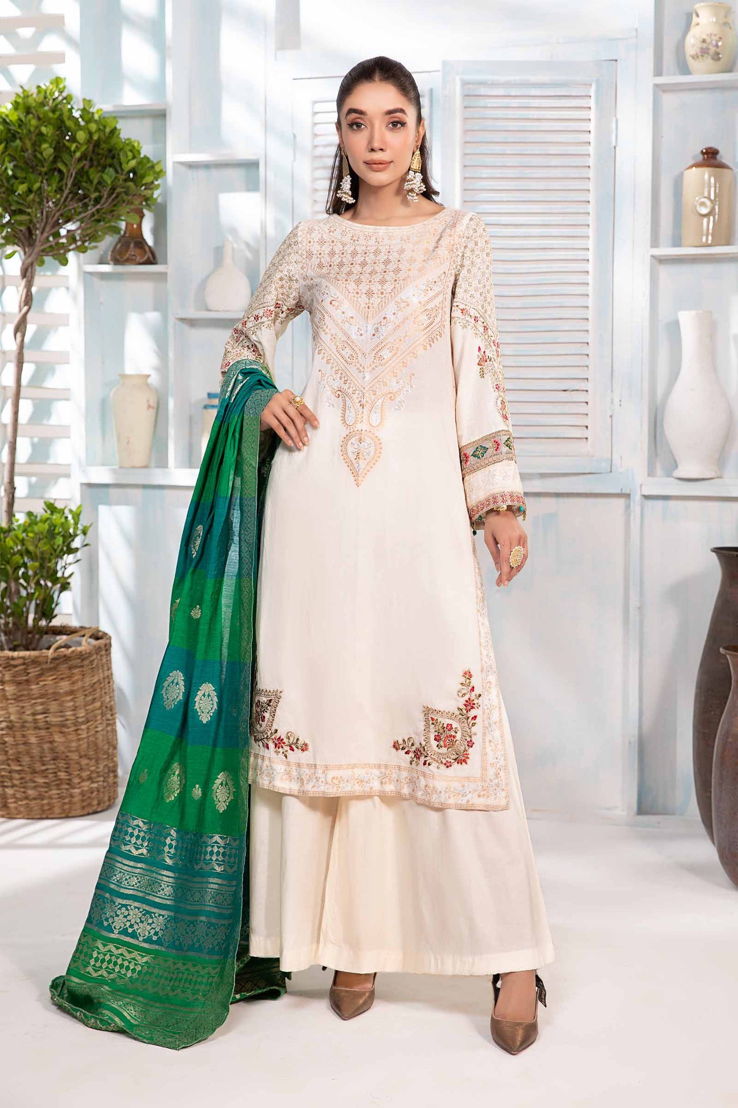 3 Piece Dyed Jacquard Broshia Suit