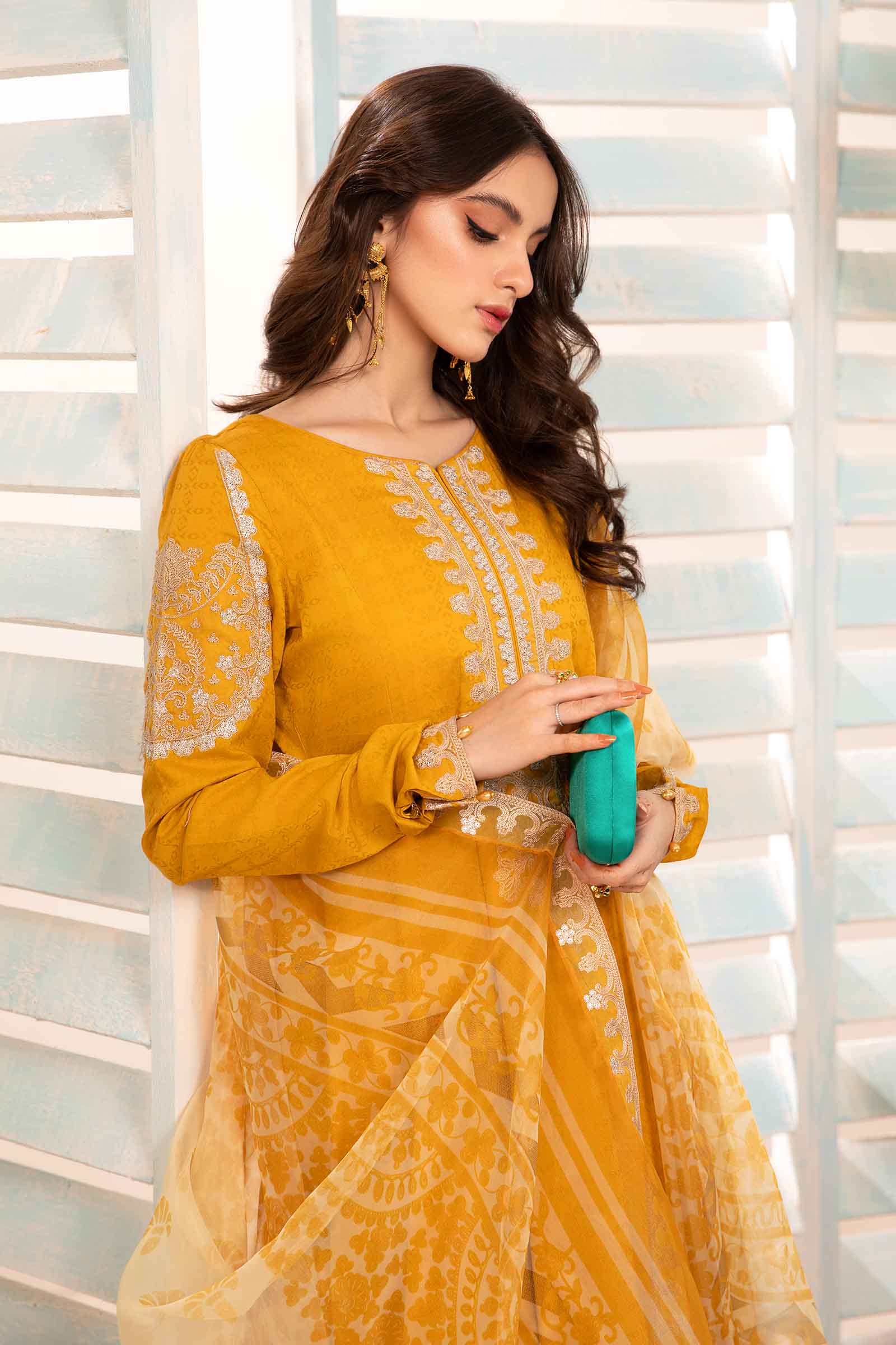 3 Piece Dyed Jacquard Lawn Suit