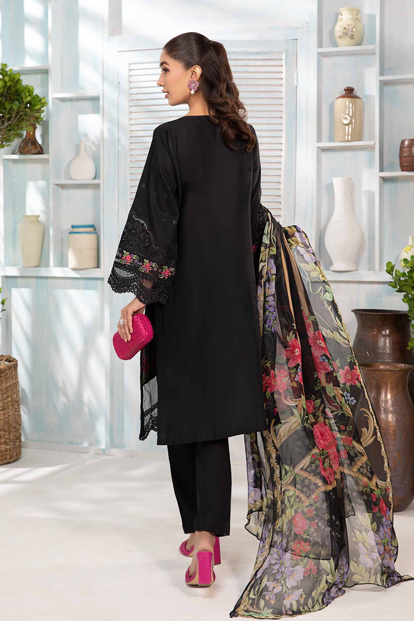 3 PIECE EMBROIDERED LAWN SUIT | DW-EA24-37