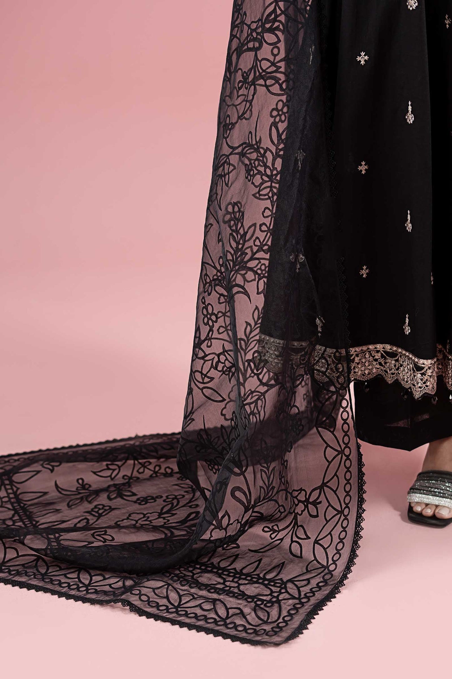 3 Piece Embroidered Lawn Suit