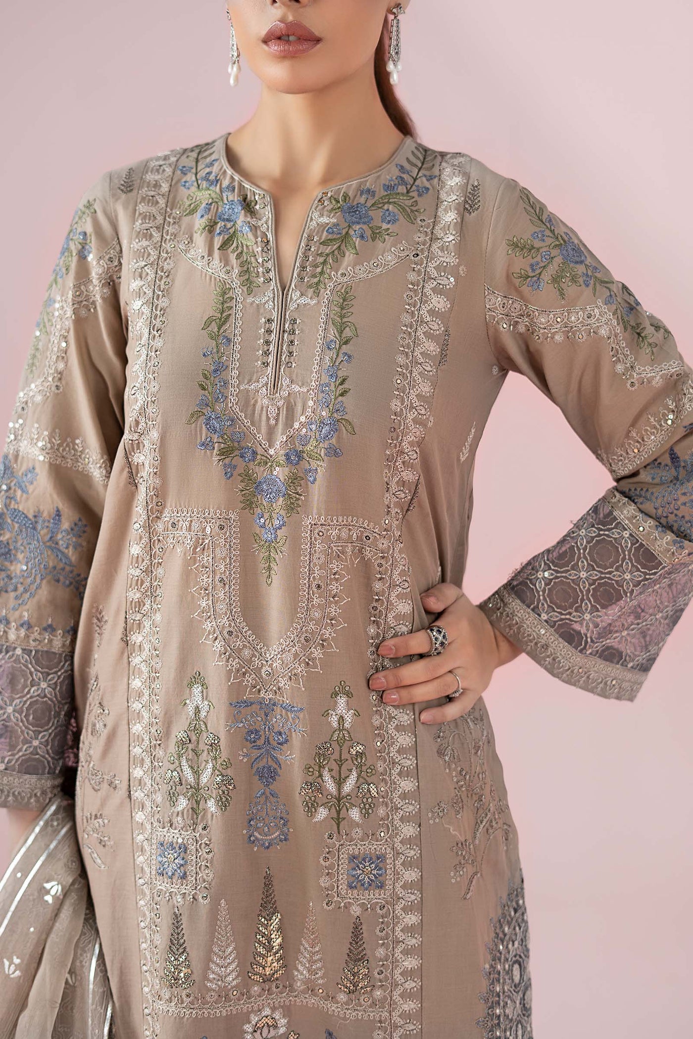 3 Piece Embroidered Lawn Suit |  DW-EA25-121