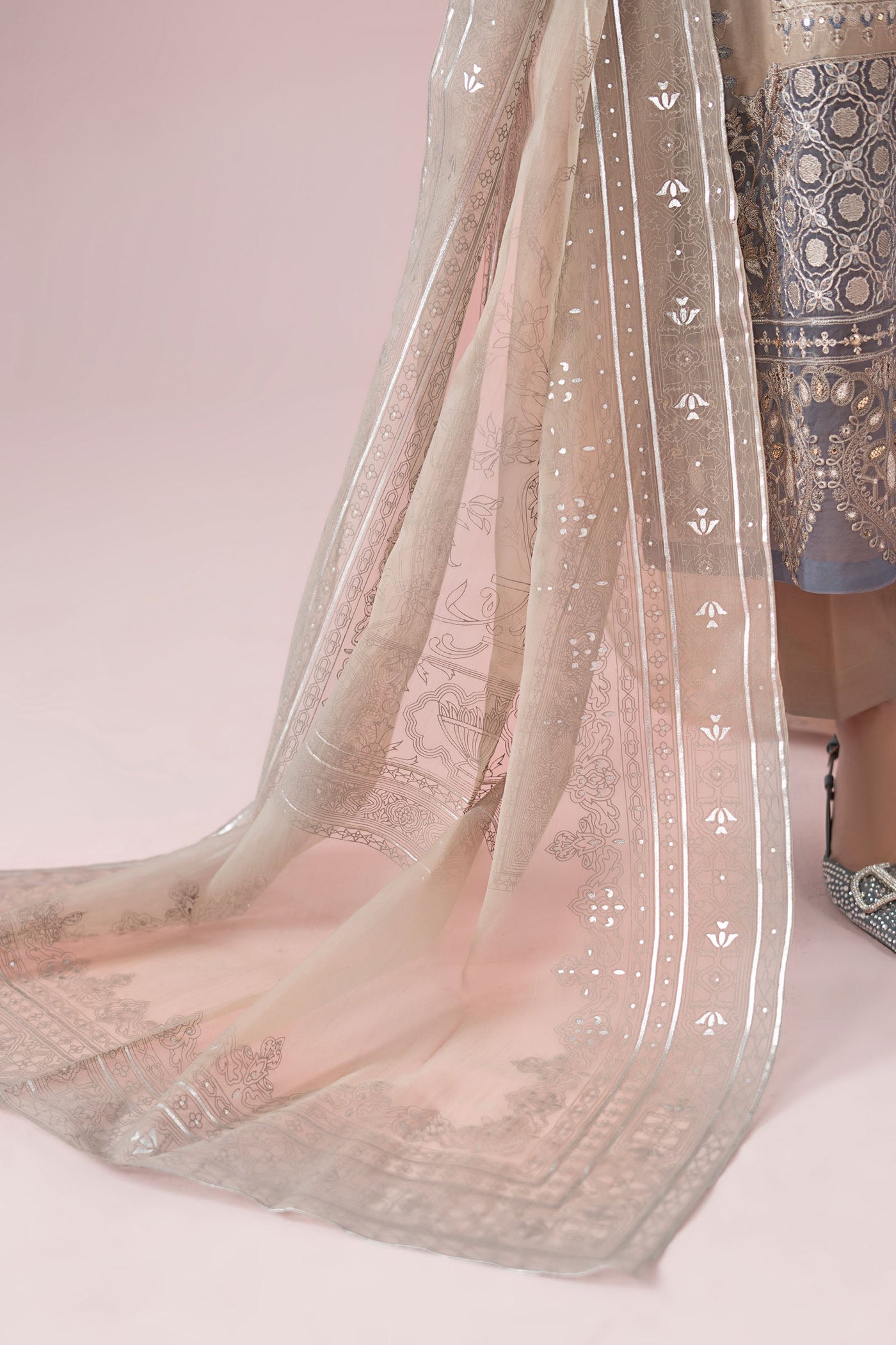 3 Piece Embroidered Lawn Suit |  DW-EA25-121
