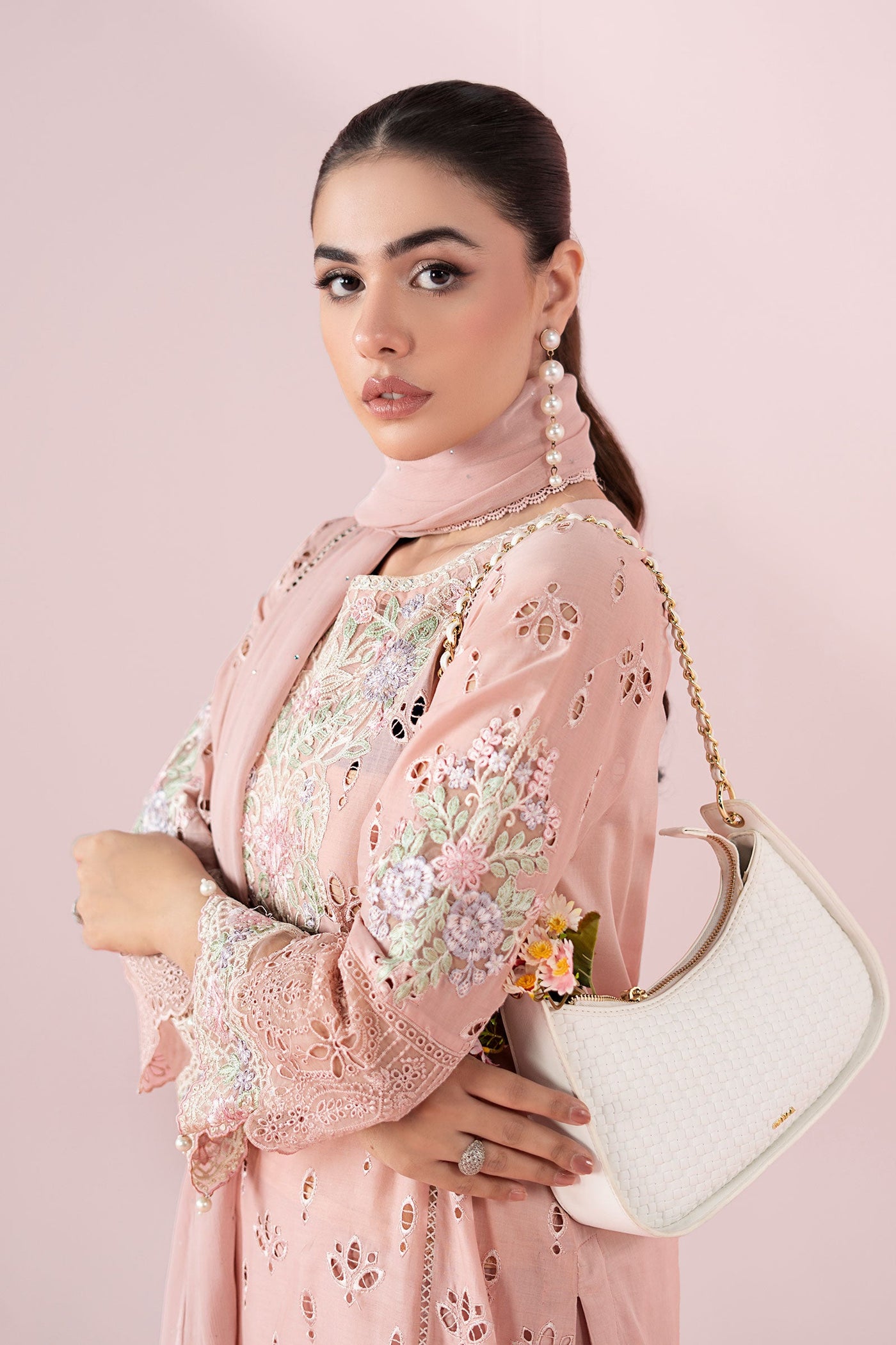 3 Piece Embroidered Lawn Suit |  DW-EA25-15