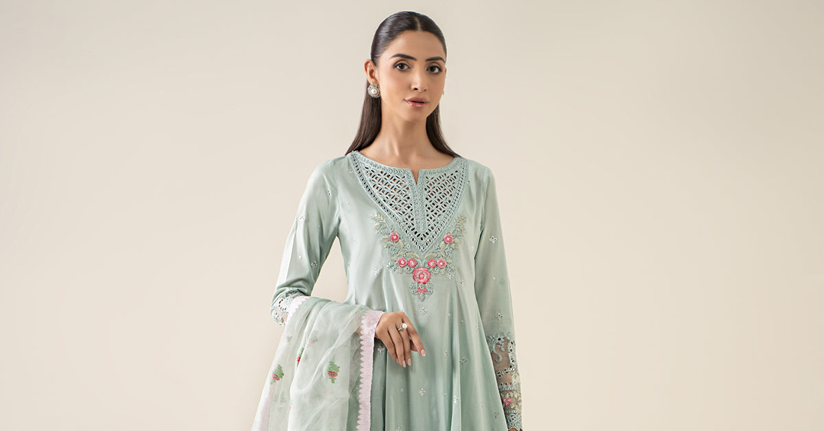 3 Piece Embroidered Lawn Suit