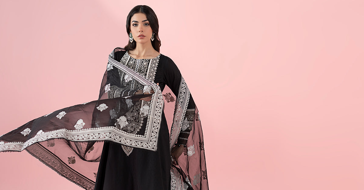 3 Piece Embroidered Lawn Suit |  DW-EA25-37