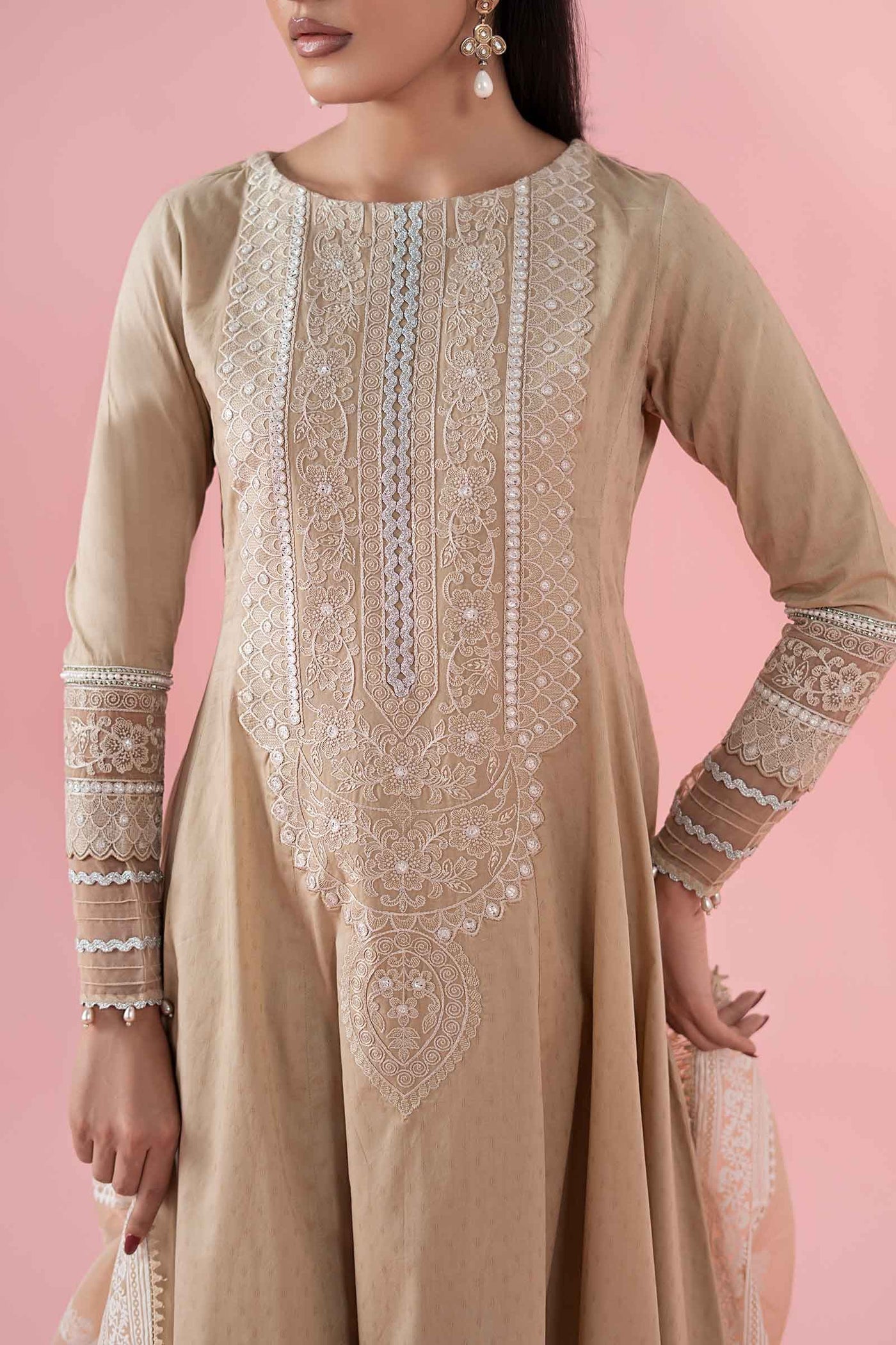 3 Piece Embroidered Lawn Suit |  DW-EA25-37