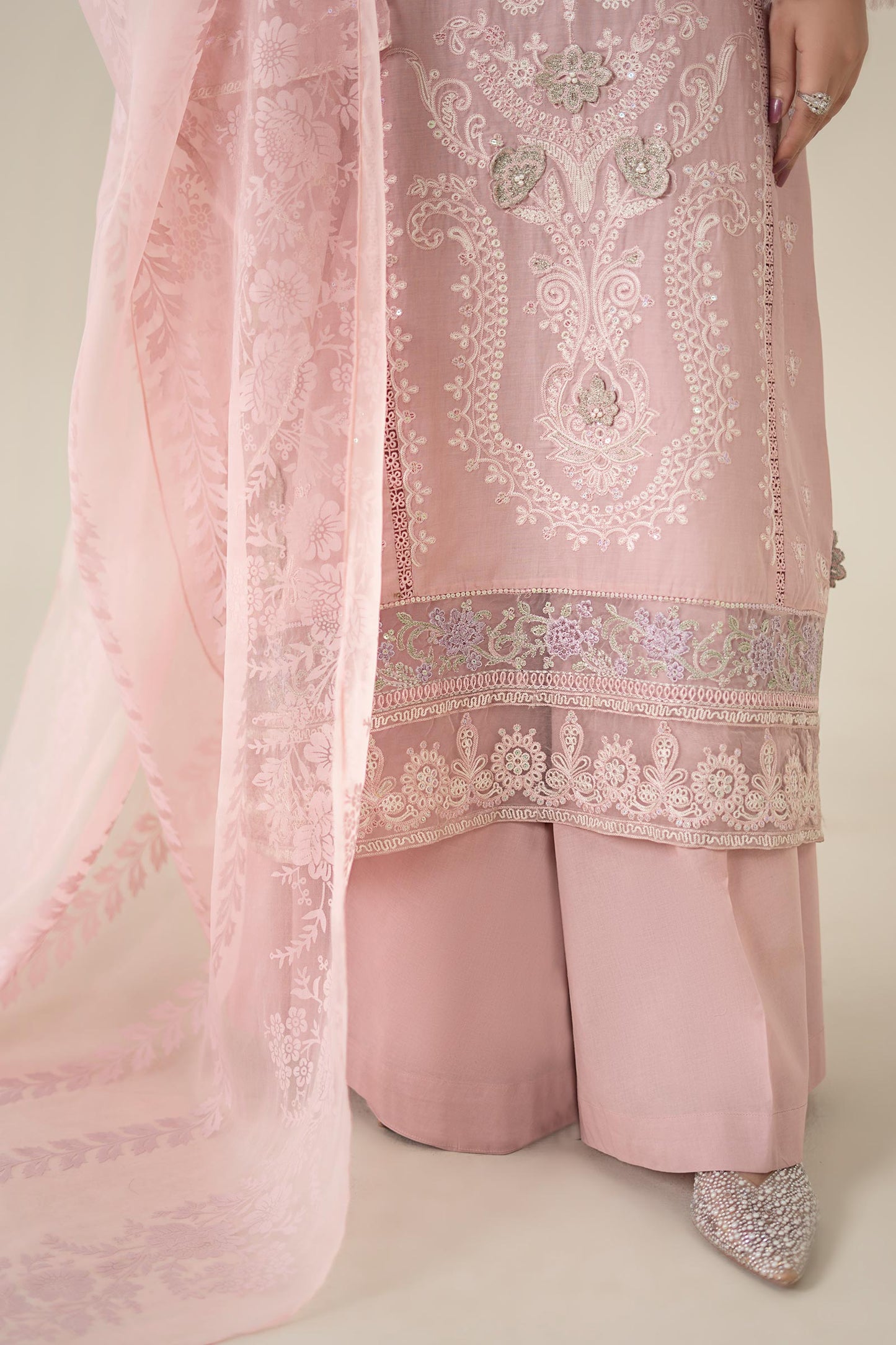 3 Piece Embroidered Lawn Suit