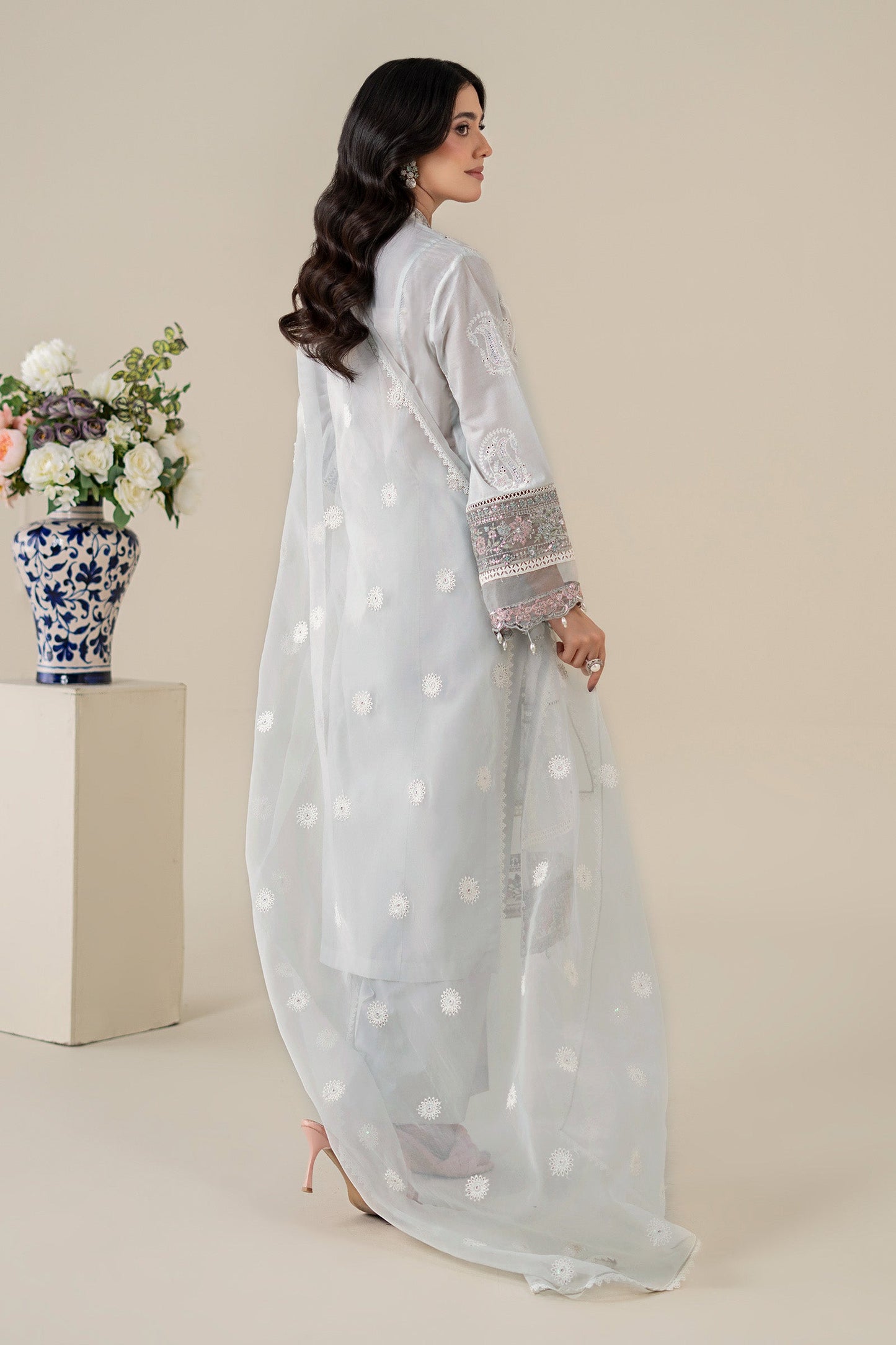 3 Piece Embroidered Lawn Suit