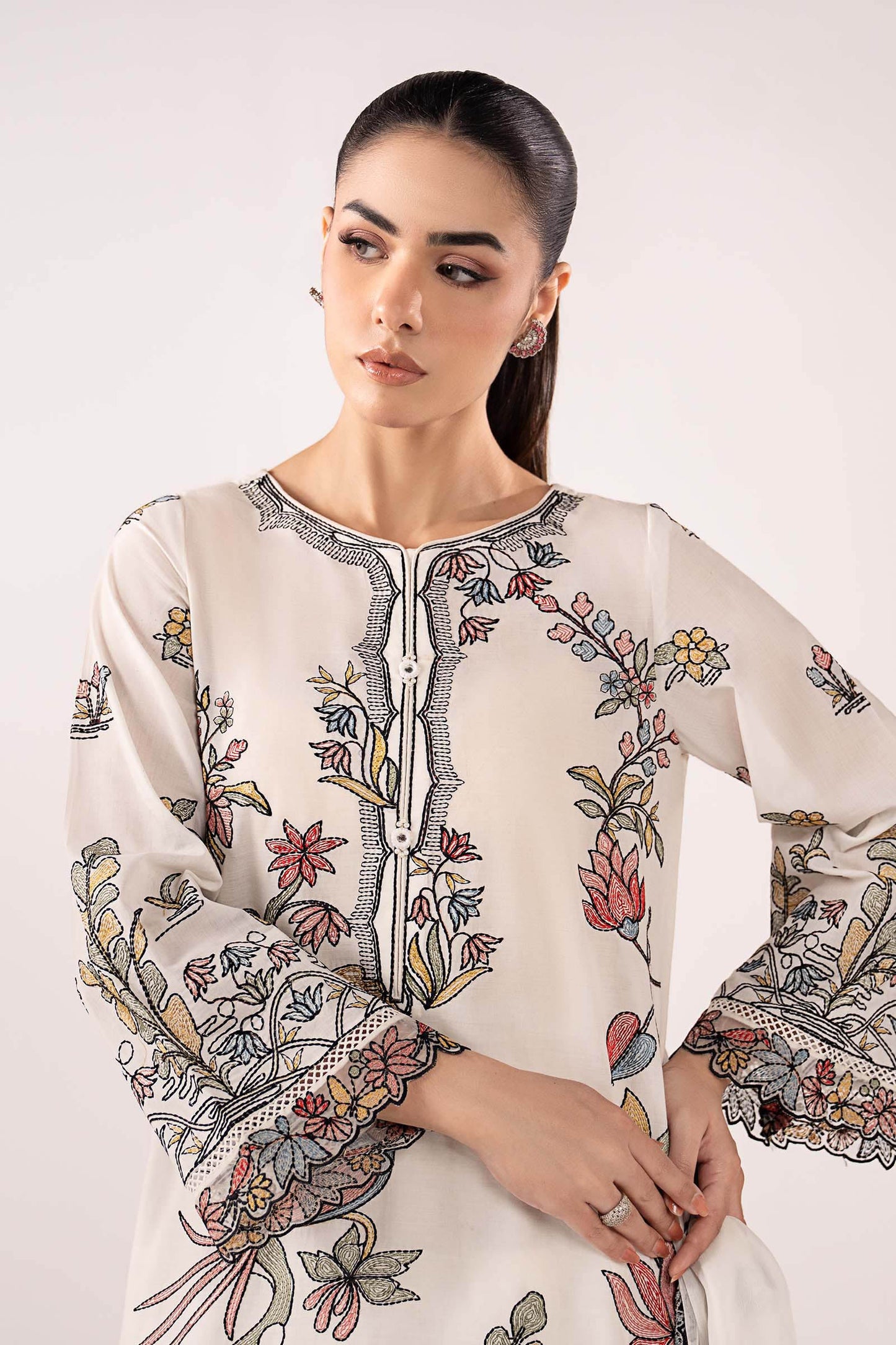 3 Piece Embroidered Lawn Suit