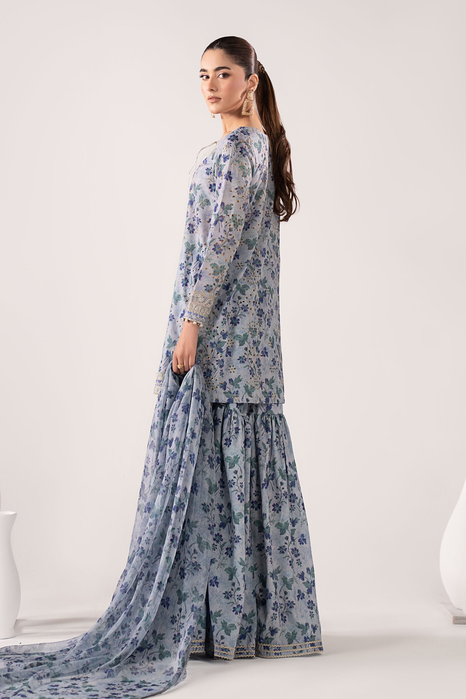 3 Piece Embroidered Lawn Suit