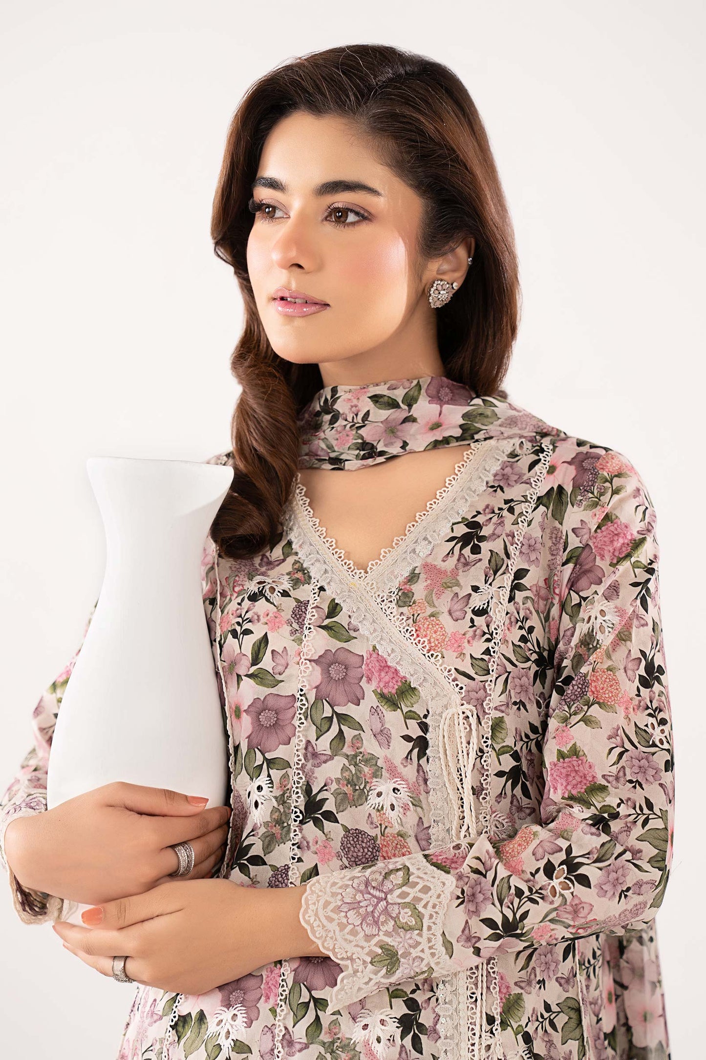 3 Piece Embroidered Lawn Suit