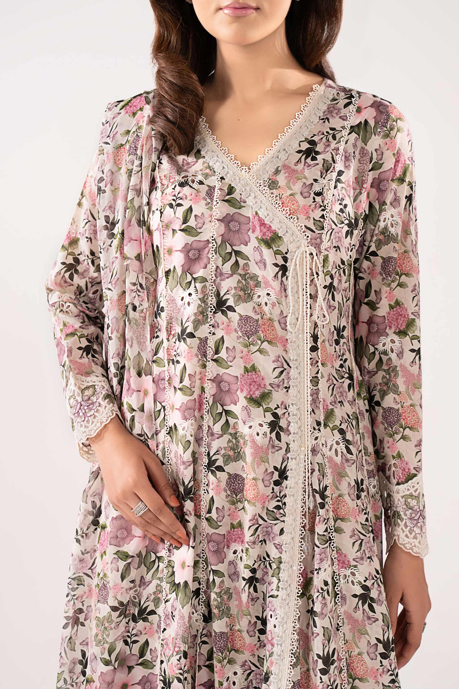 3 Piece Embroidered Lawn Suit