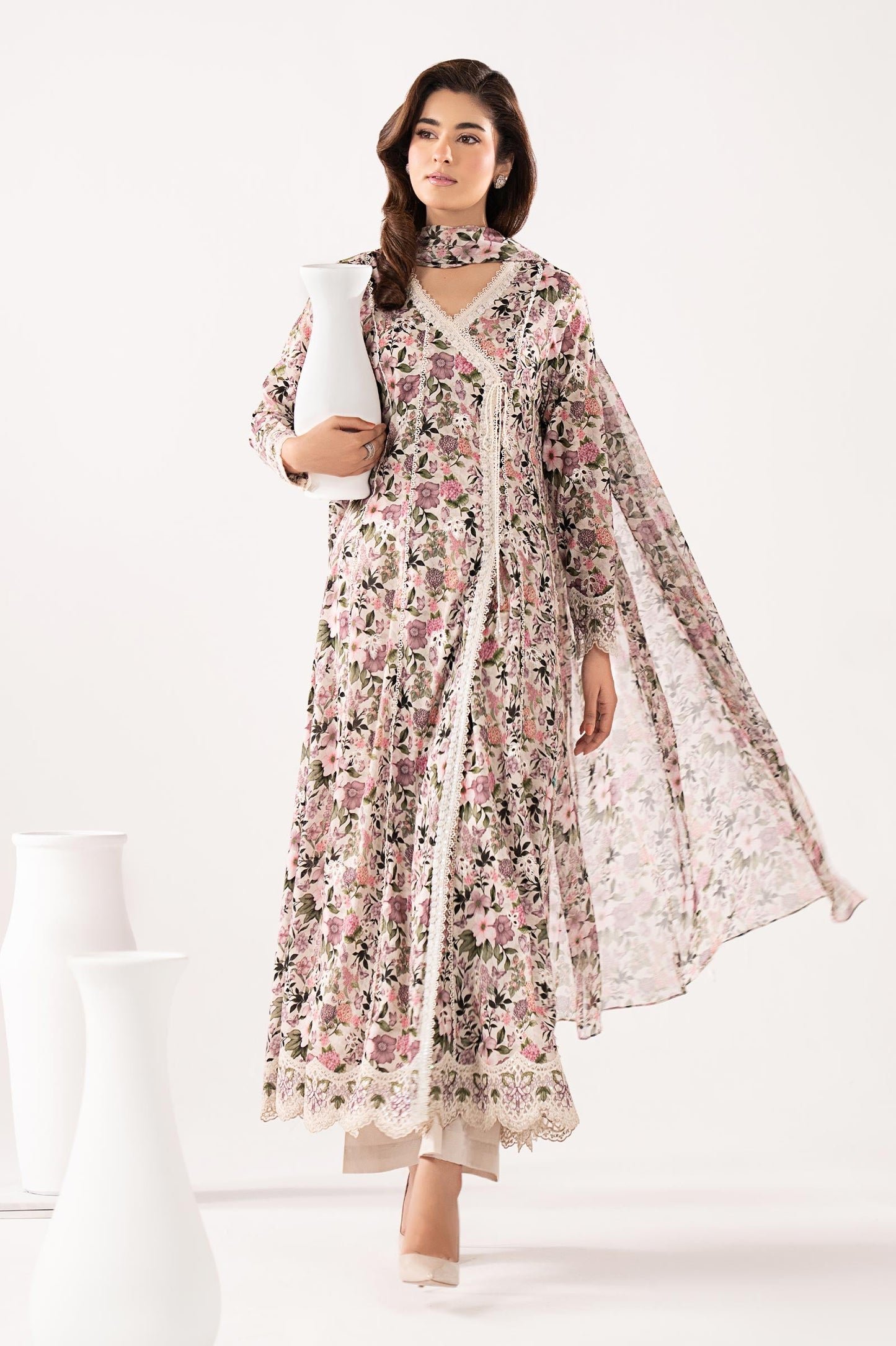 3 Piece Embroidered Lawn Suit