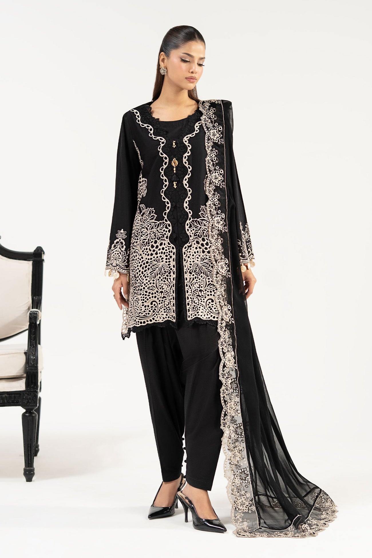 3 Piece Embroidered Lawn Suit