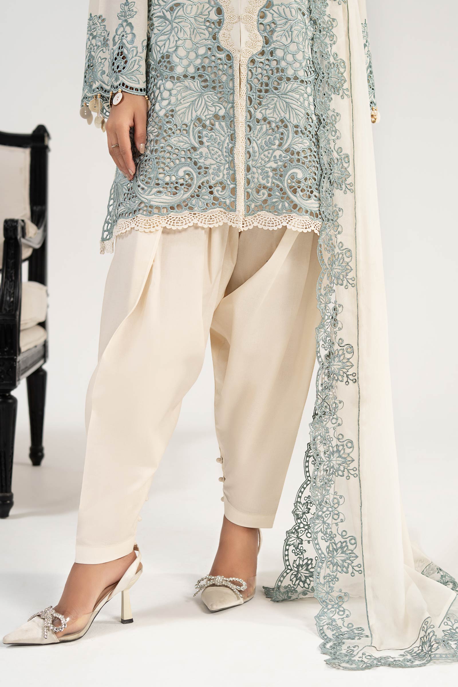 3 Piece Embroidered Lawn Suit