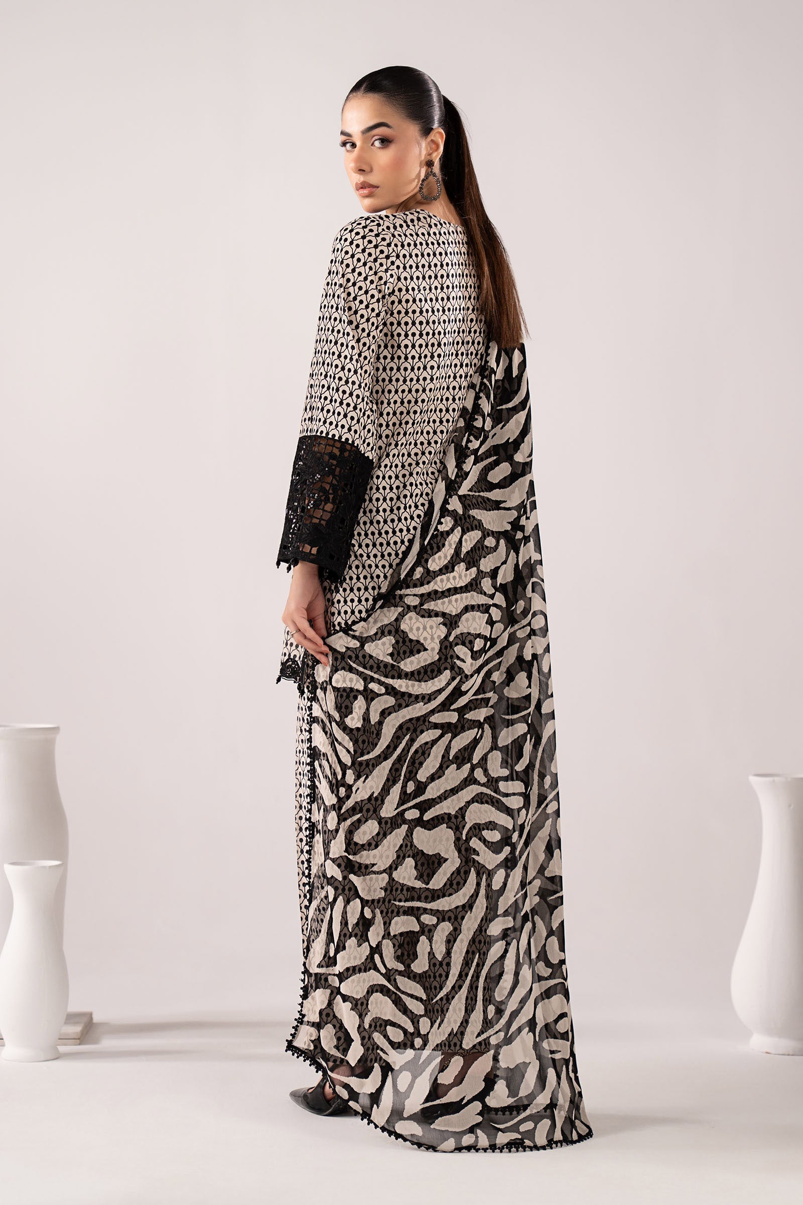 3 Piece Embroidered Lawn Suit
