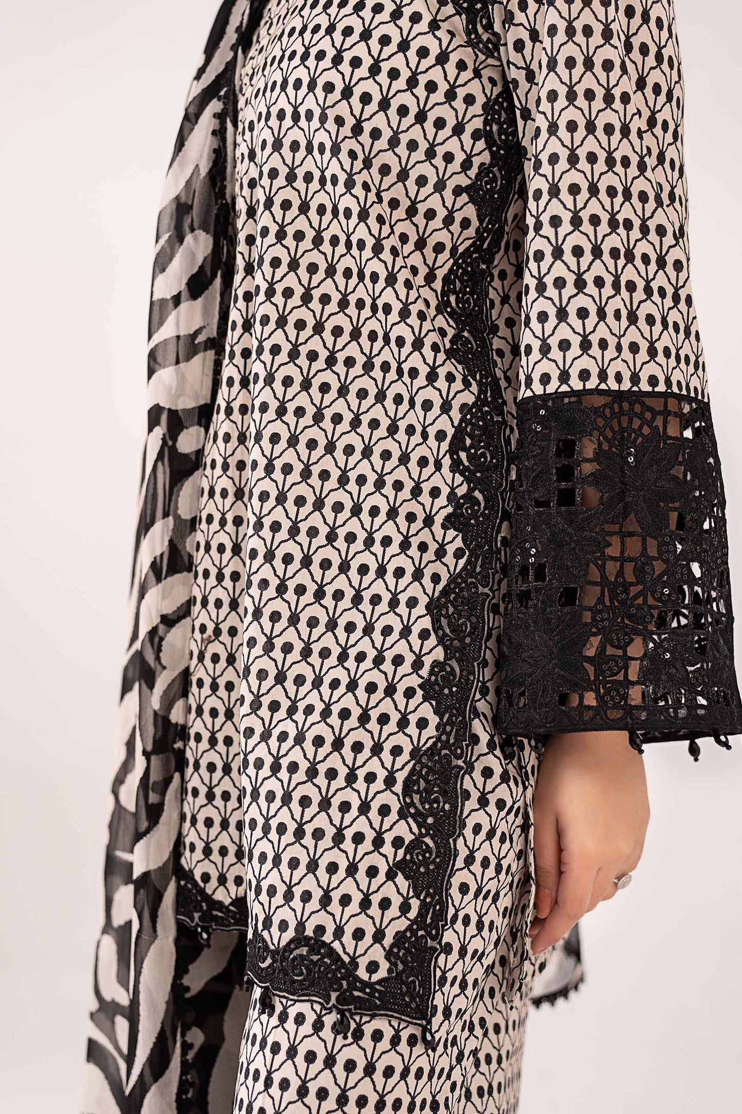 3 Piece Embroidered Lawn Suit