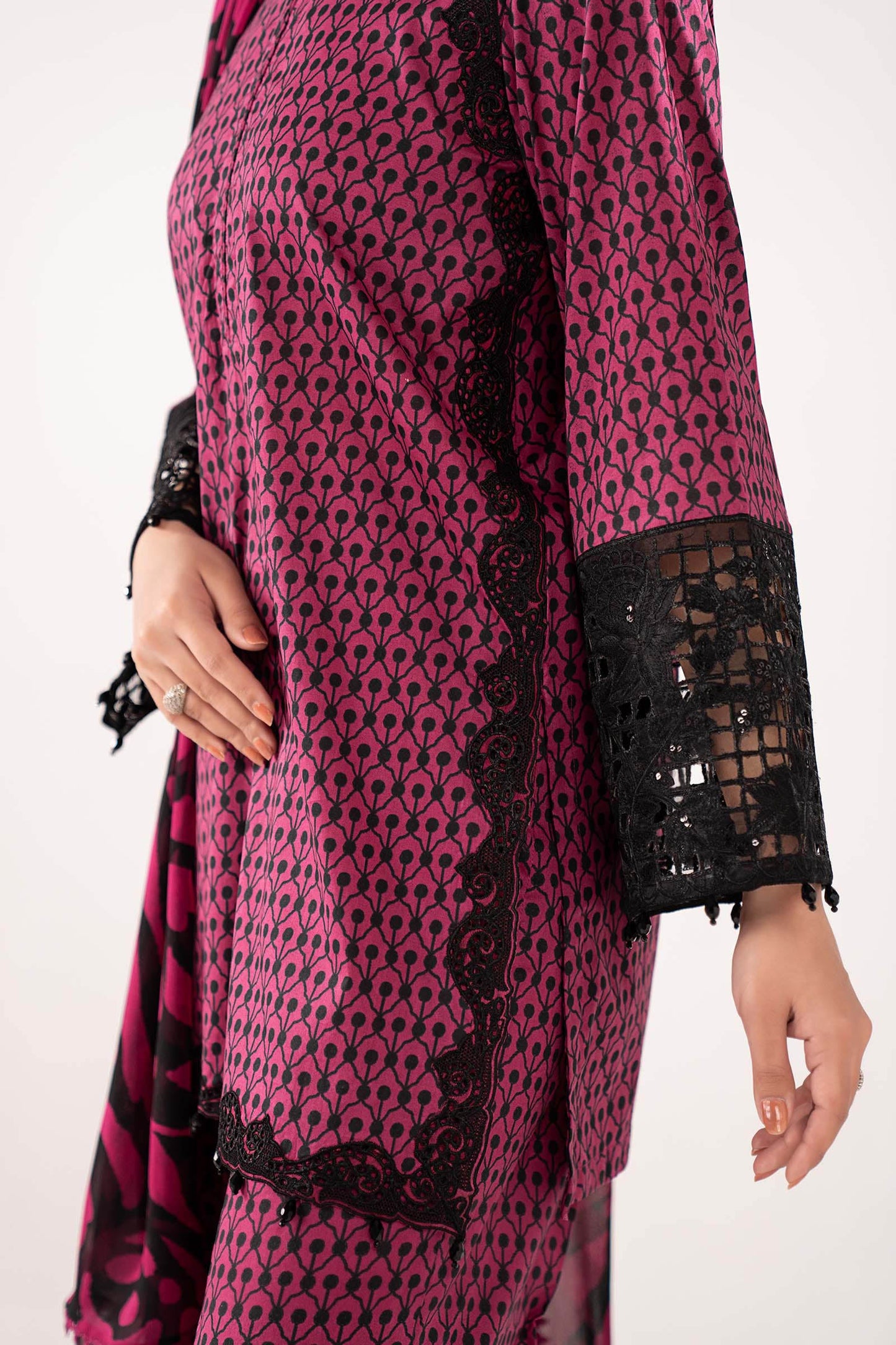 3 Piece Embroidered Lawn Suit