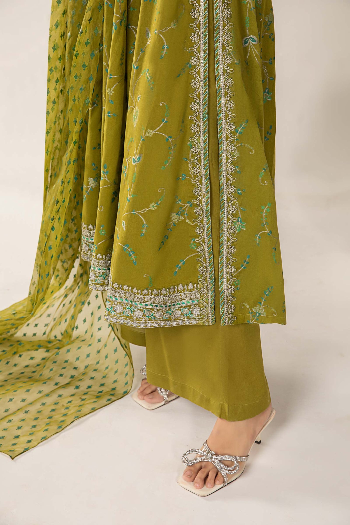 3 PIECE EMBROIDERED JACQUARD BROSHIA SUIT | DW-EF24-120