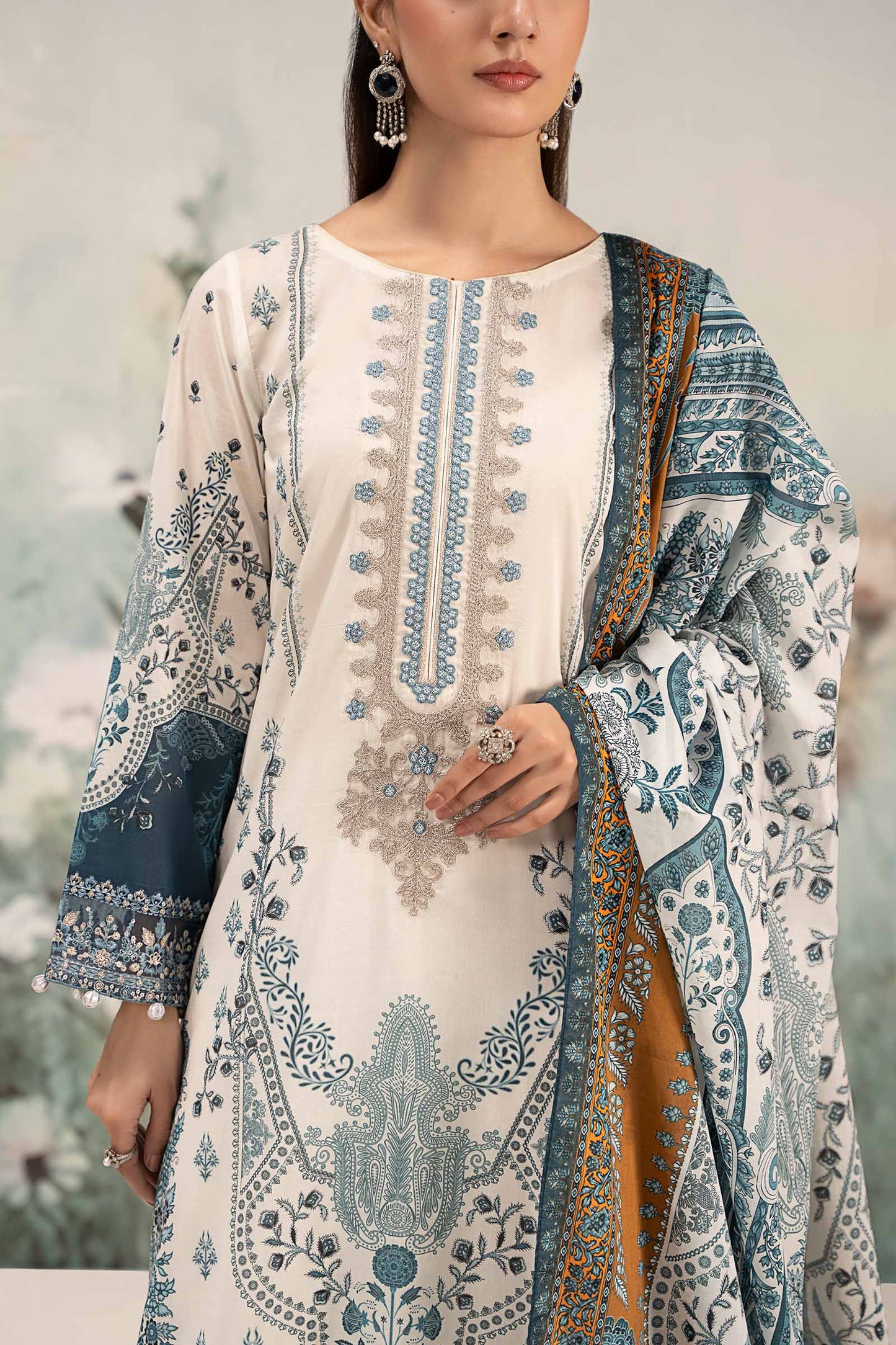 3 Piece Embroidered Lawn Suit