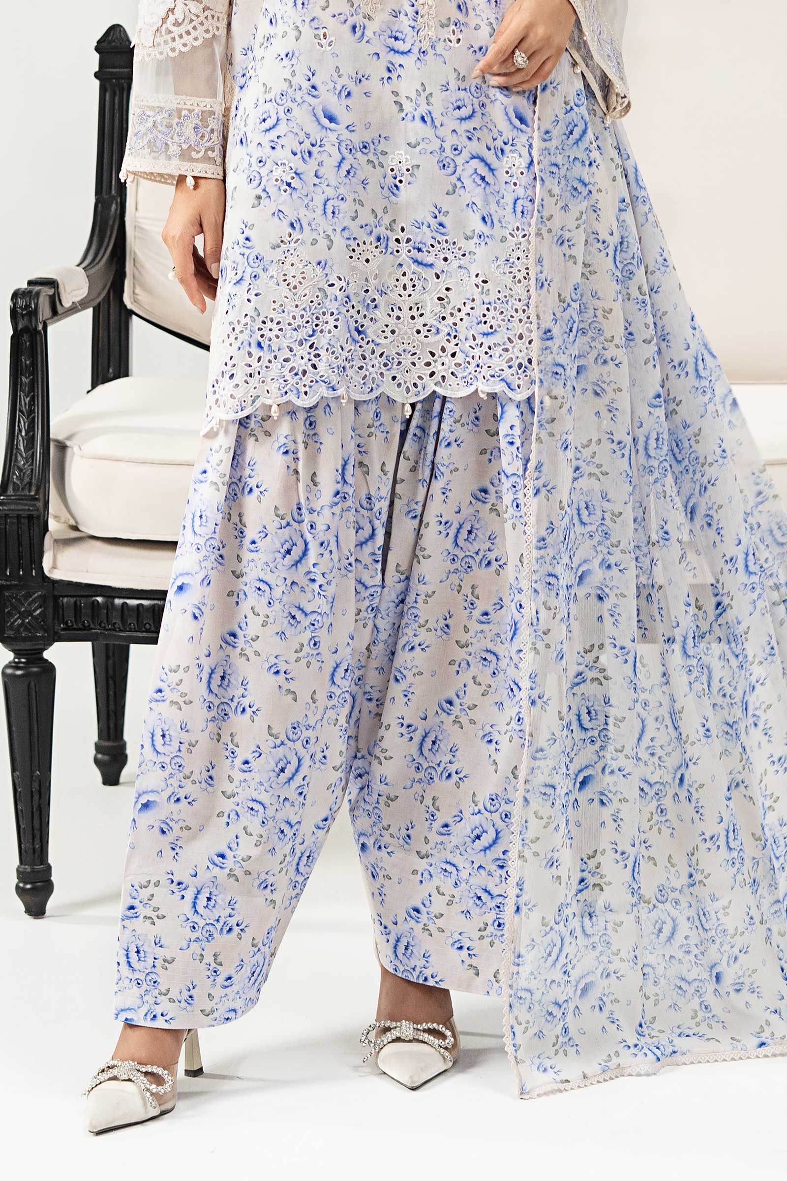 3 Piece Embroidered Lawn Suit