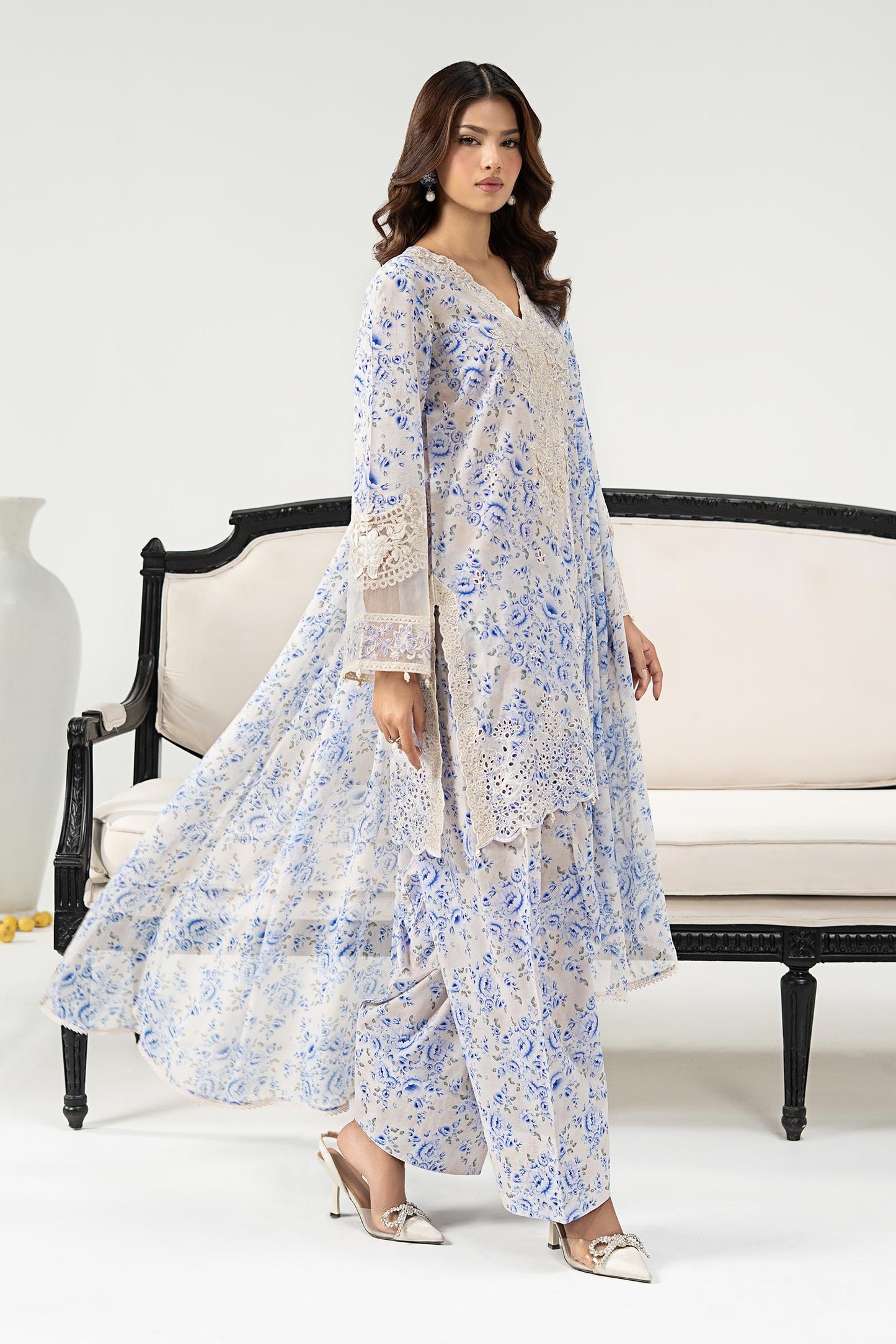 3 Piece Embroidered Lawn Suit
