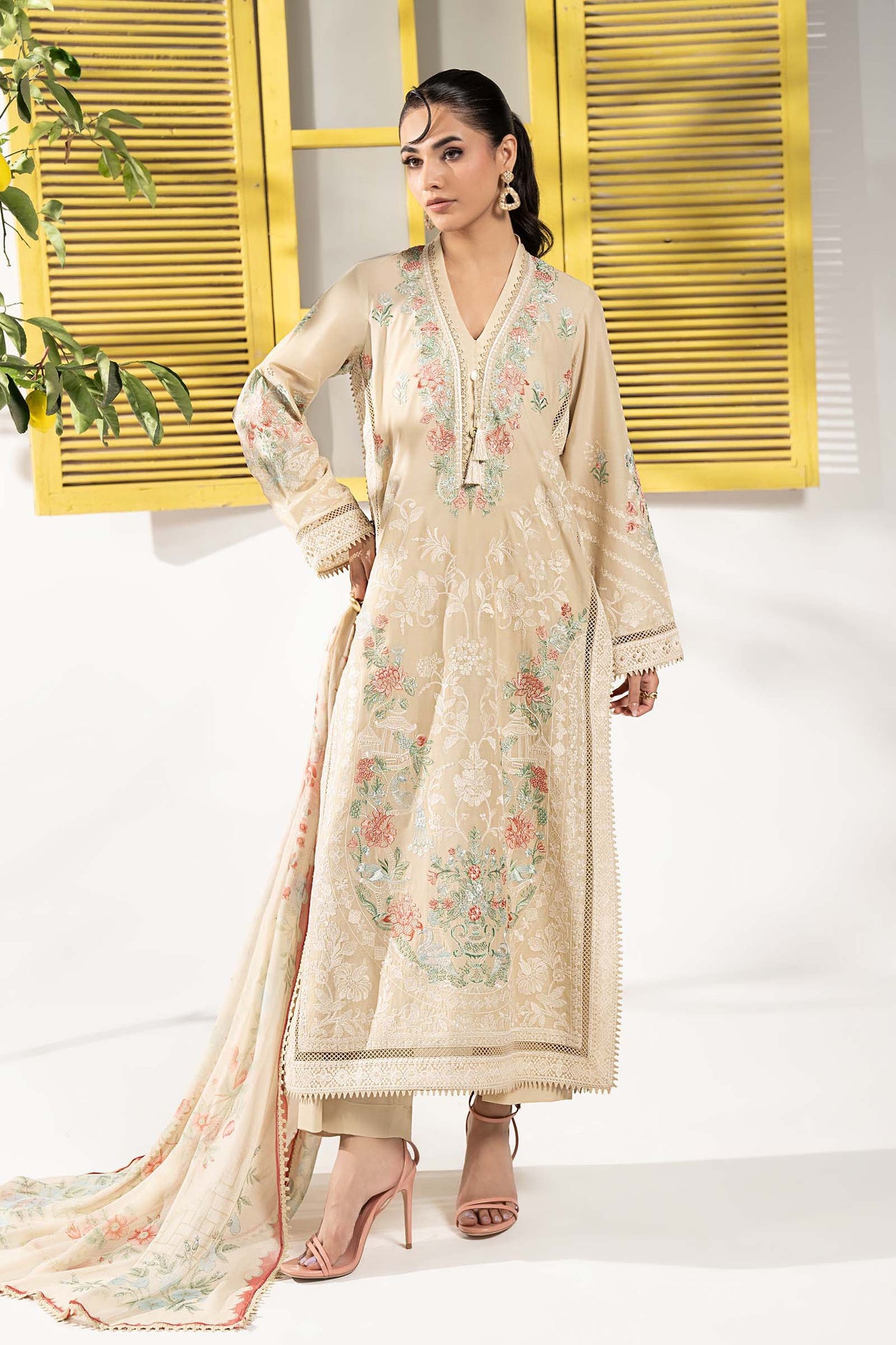 3 Piece Embroidered Lawn Suit