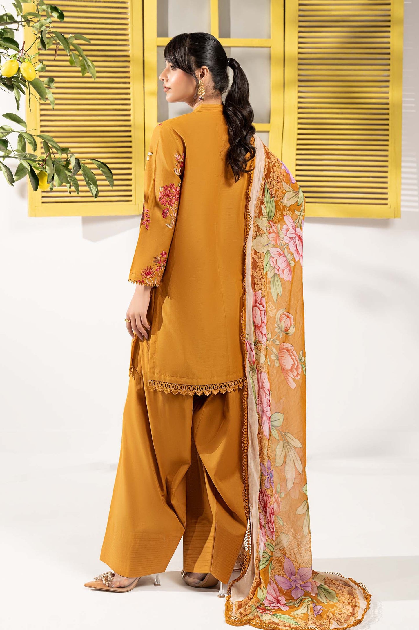 3 Piece Embroidered Lawn Suit