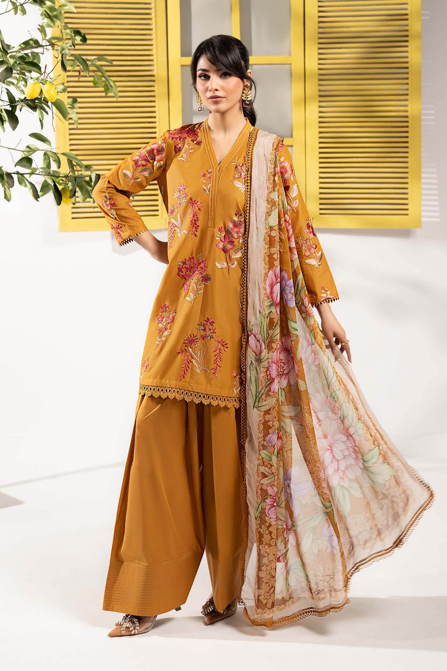 3 Piece Embroidered Lawn Suit