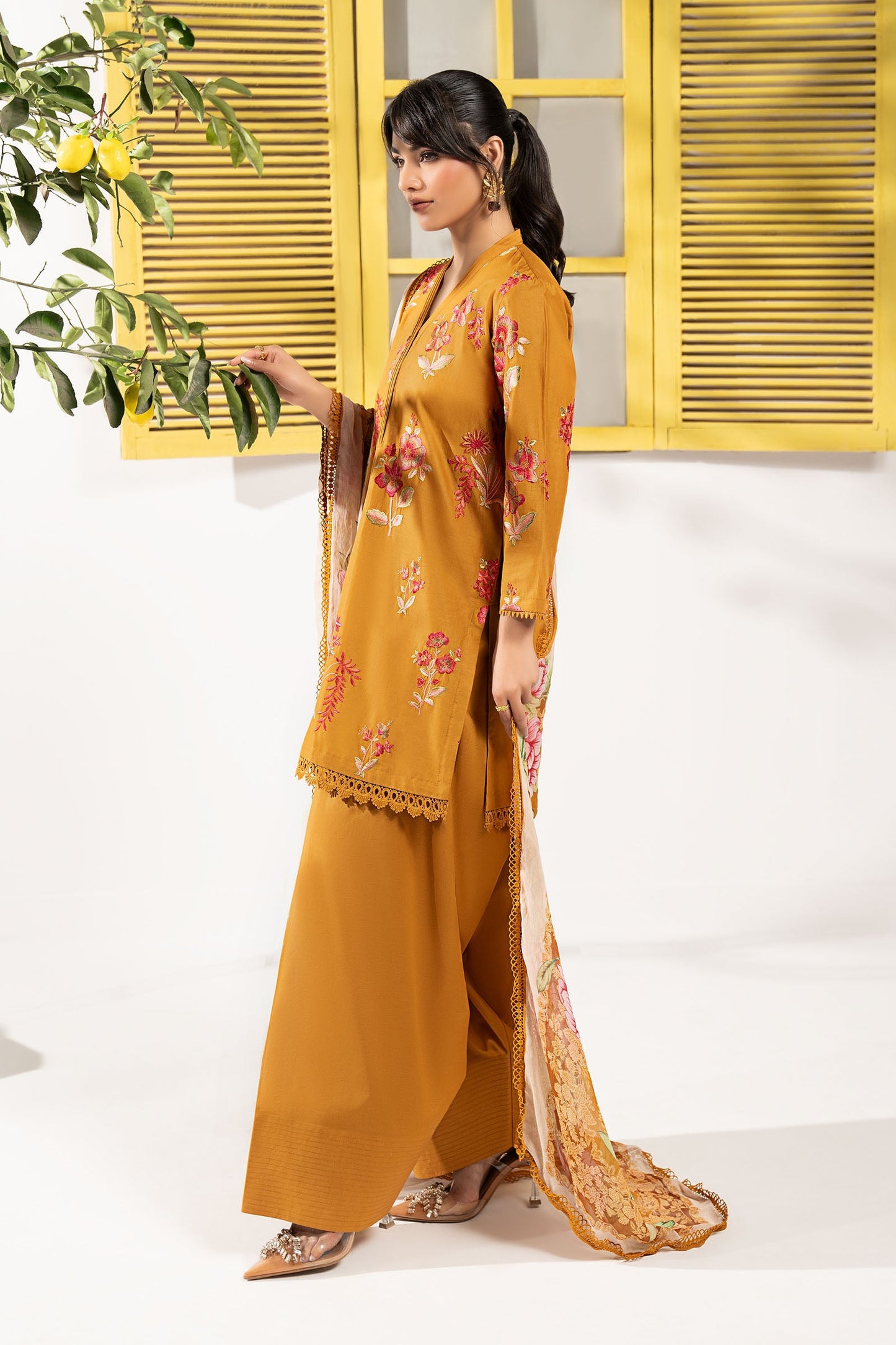 3 Piece Embroidered Lawn Suit
