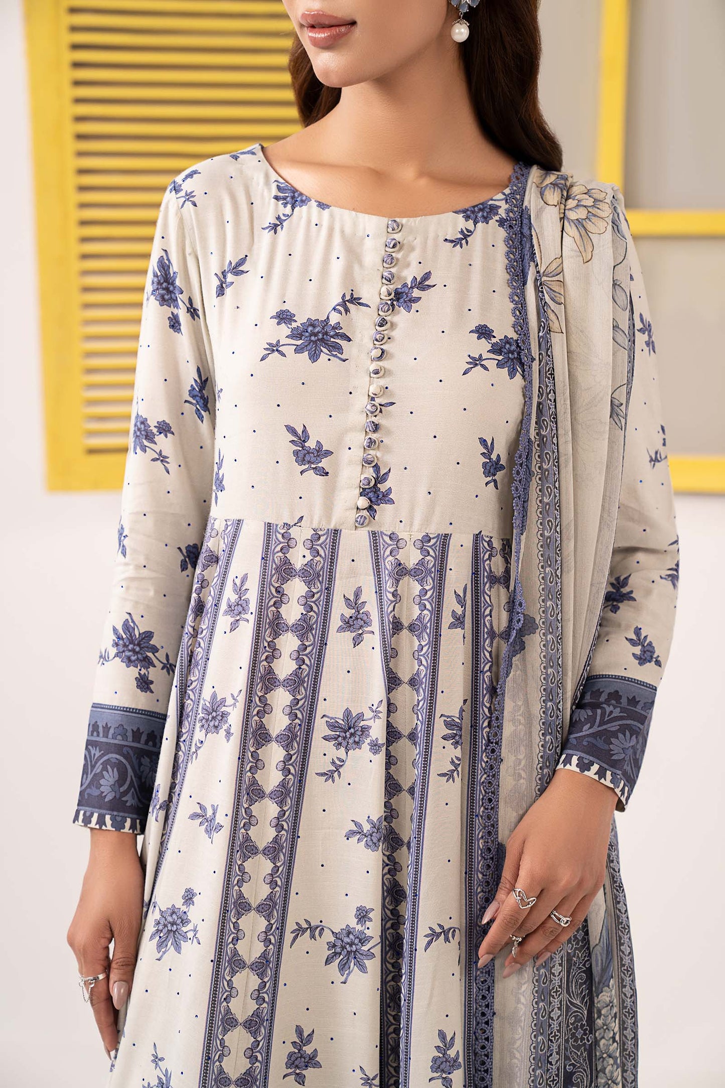 3 Piece Embroidered Pk Raw Silk Suit