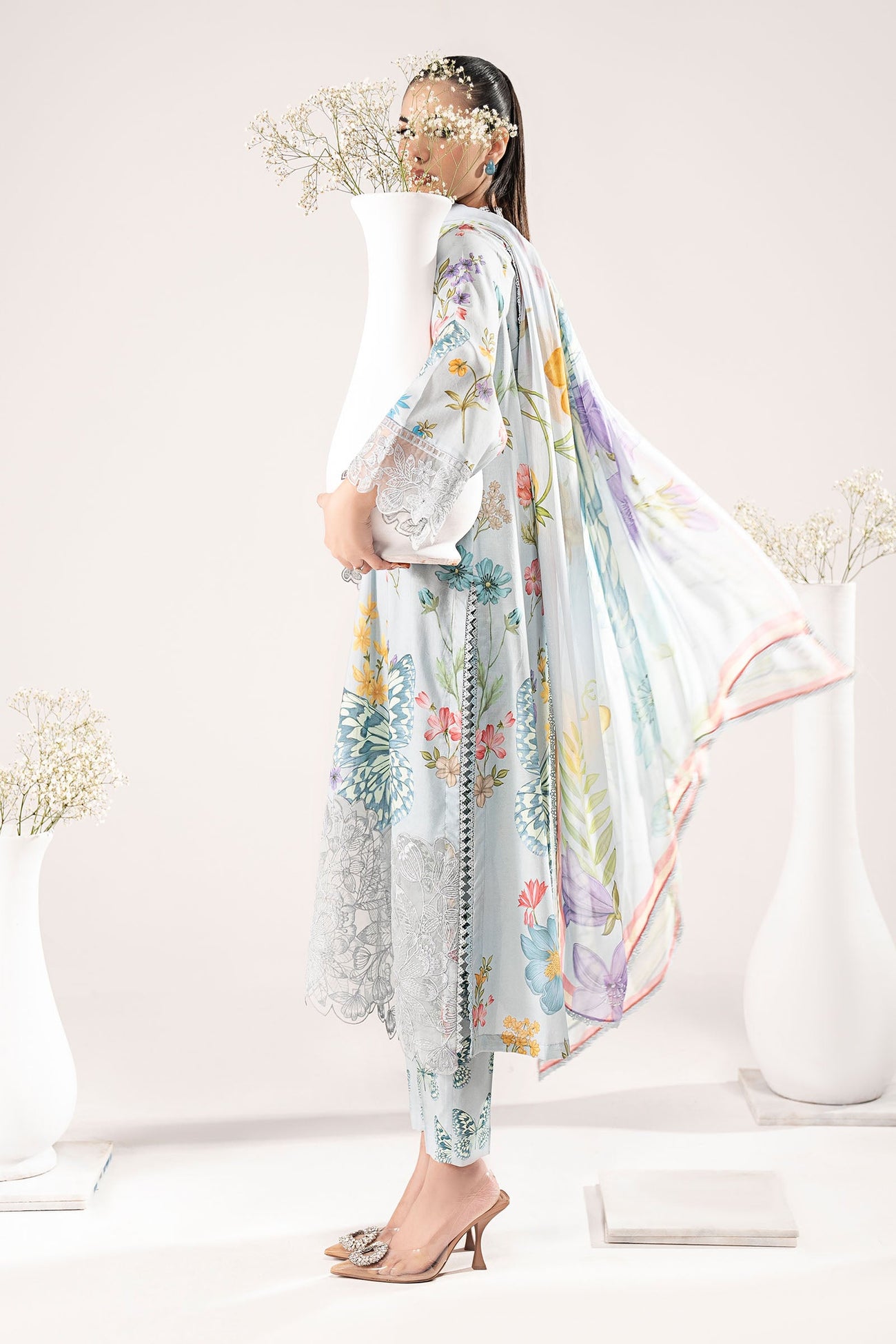 3 Piece Embroidered Lawn Suit