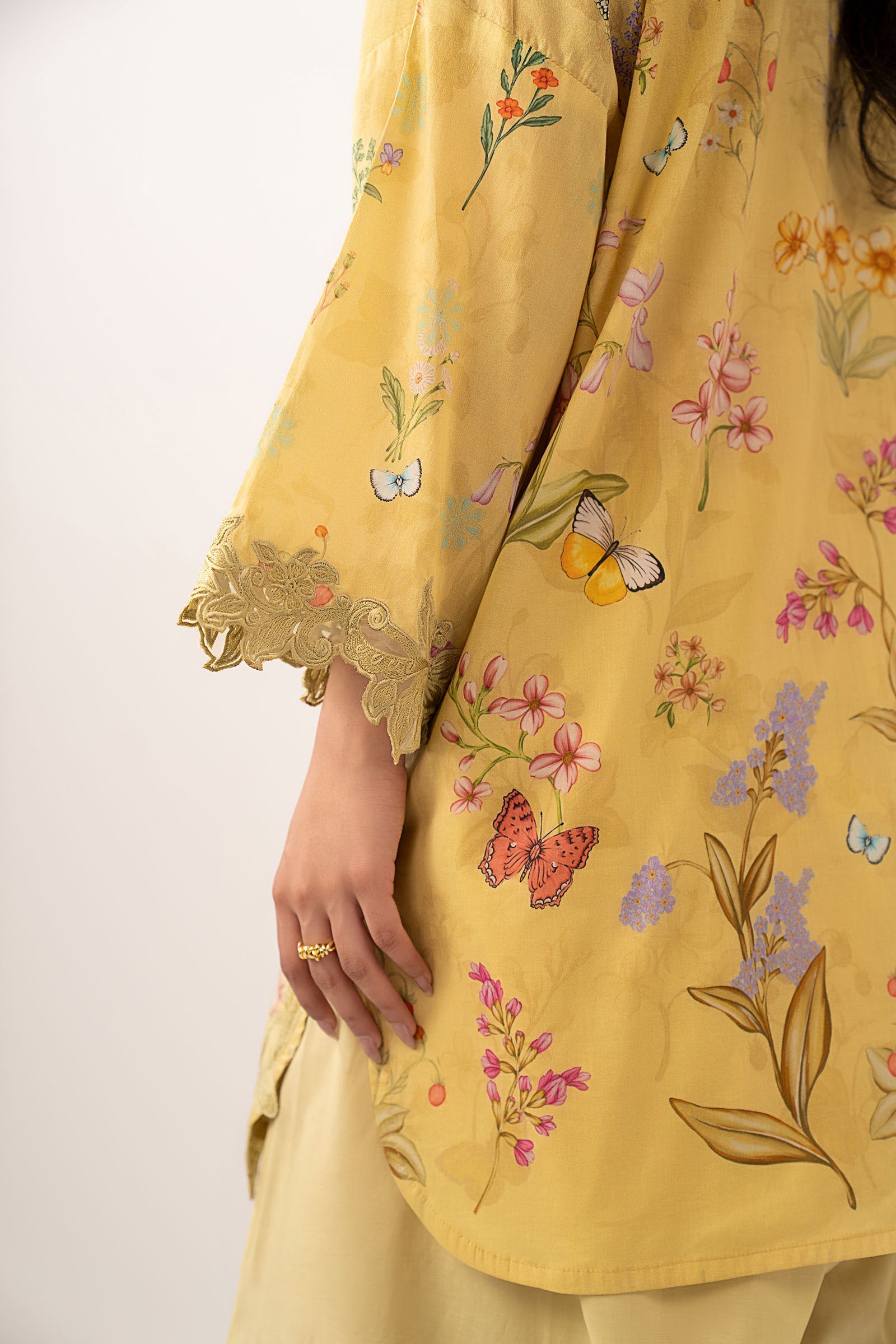 3 Piece Embroidered Lawn Suit