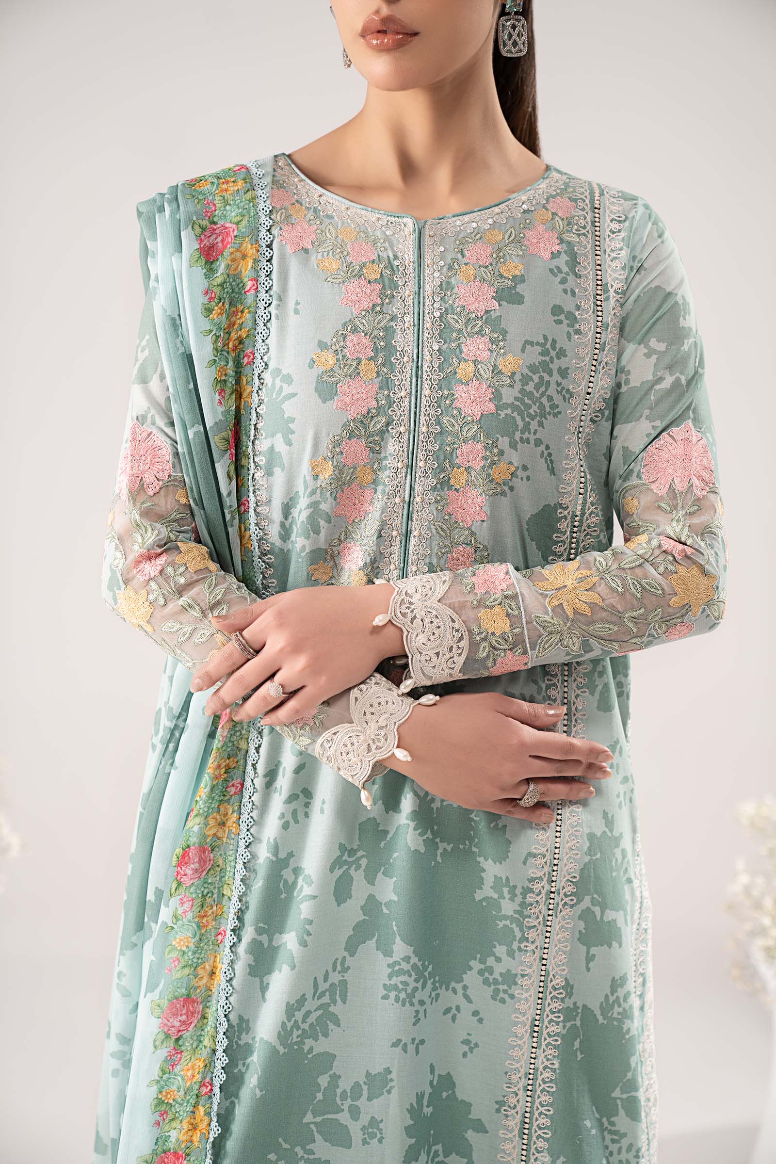 3 Piece Embroidered Lawn Suit