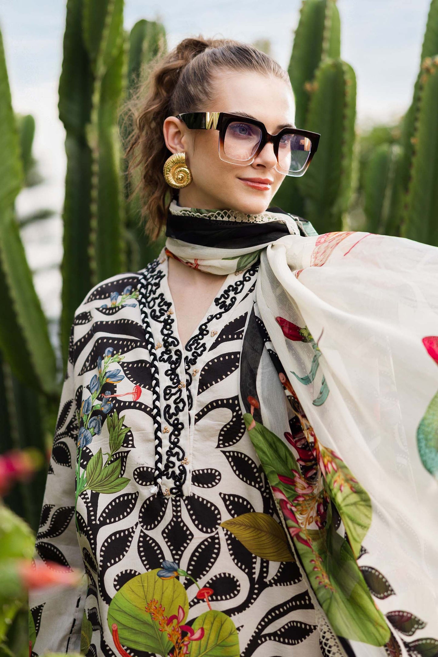 3 Piece Embroidered Lawn Suit