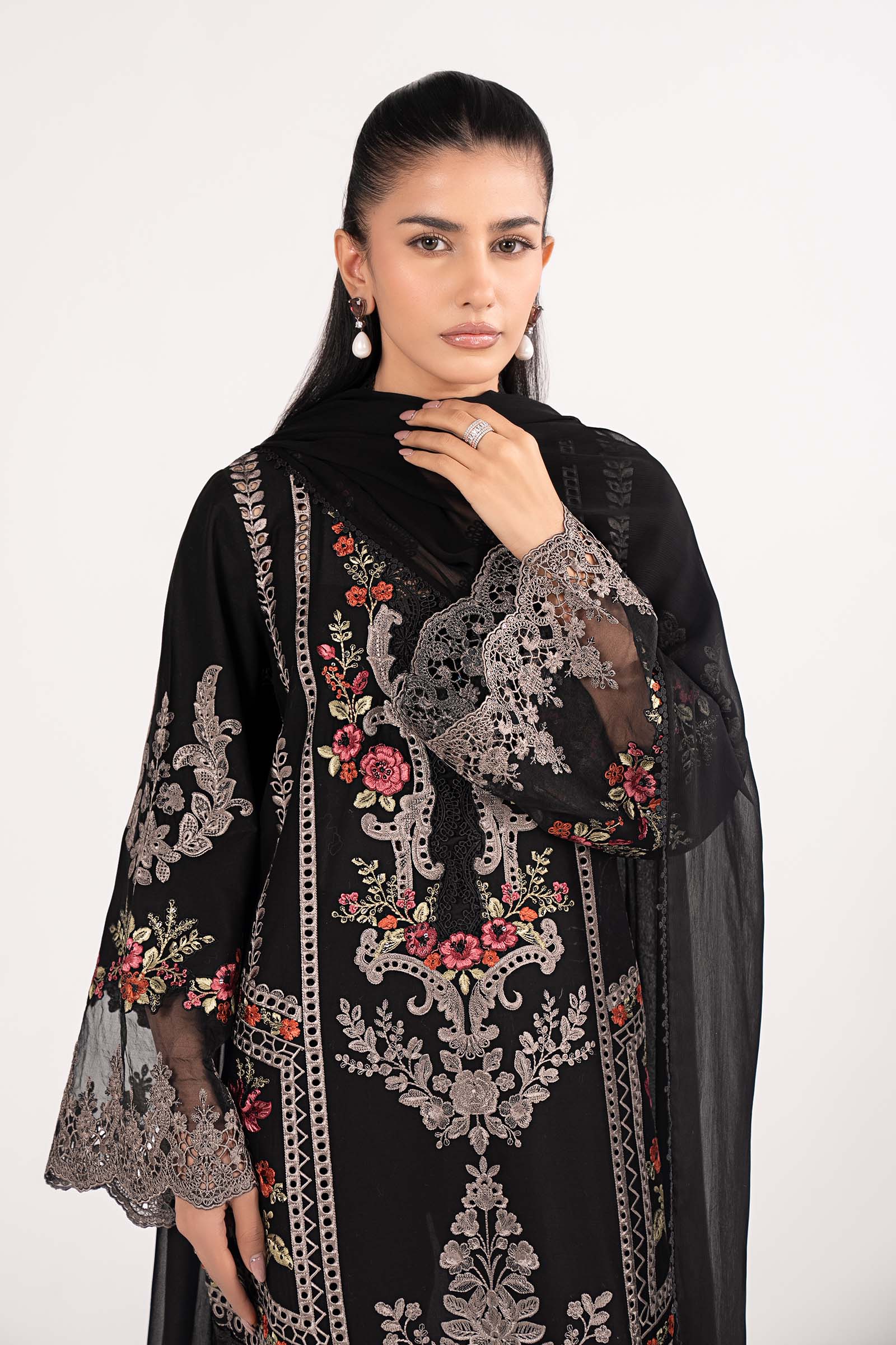 3 Piece Embroidered Lawn Suit