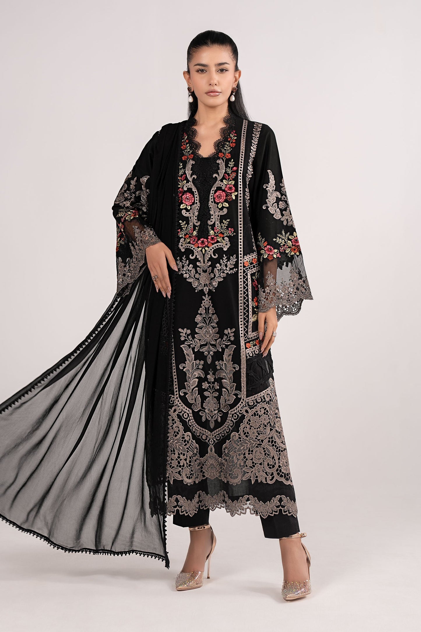3 Piece Embroidered Lawn Suit