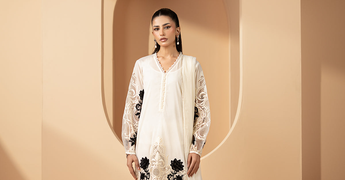 3 Piece Embroidered Lawn Suit