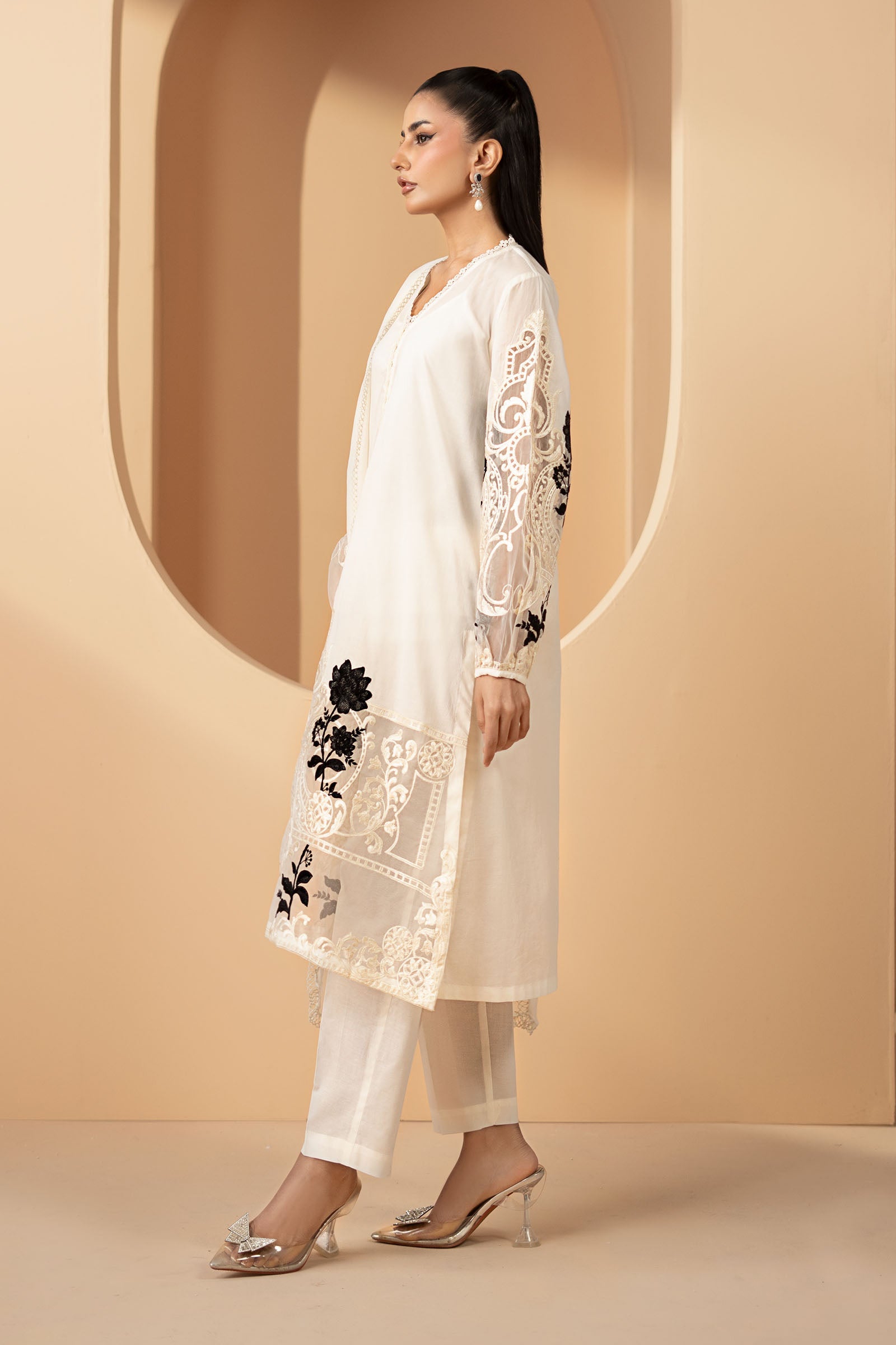 3 Piece Embroidered Lawn Suit
