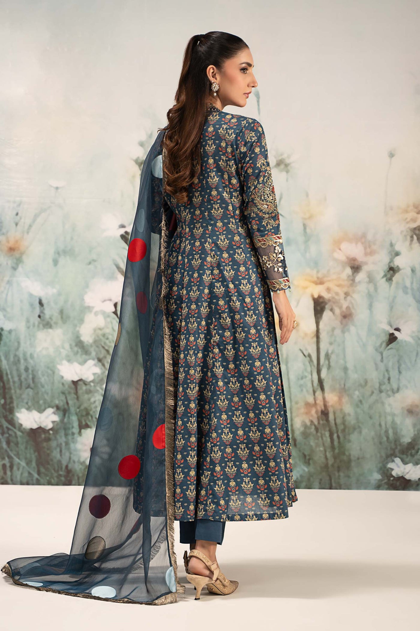 3 Piece Embroidered Lawn Suit
