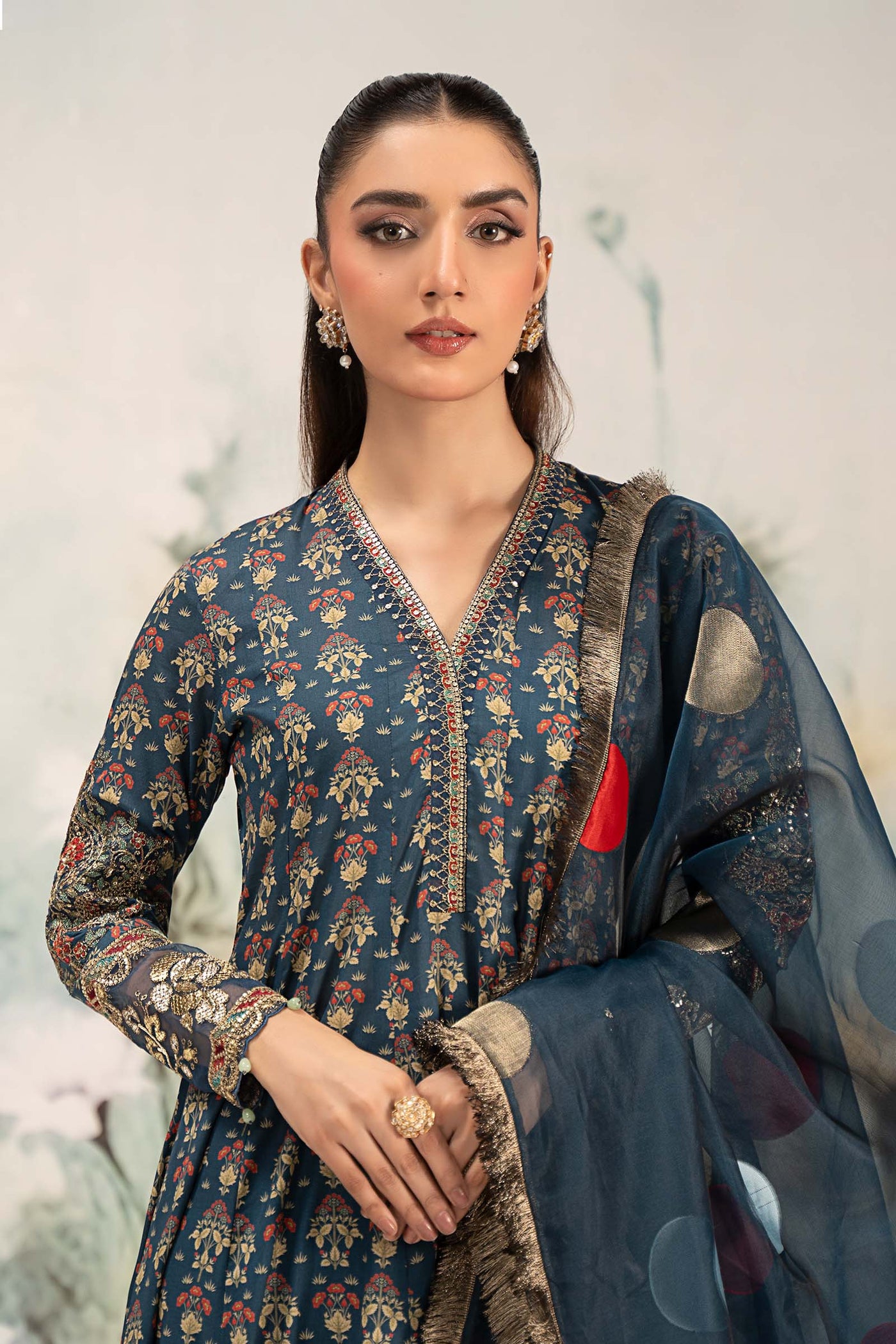 3 Piece Embroidered Lawn Suit