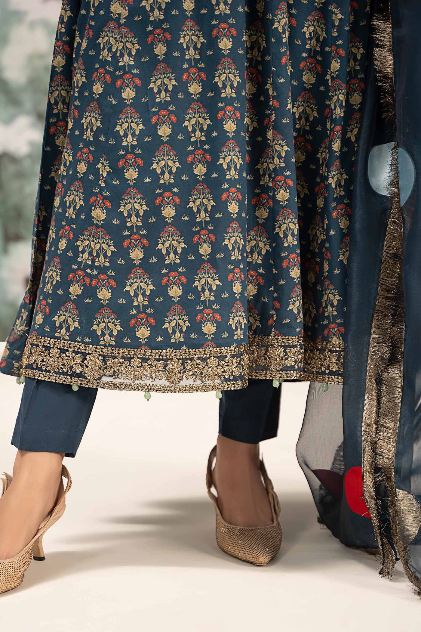3 Piece Embroidered Lawn Suit