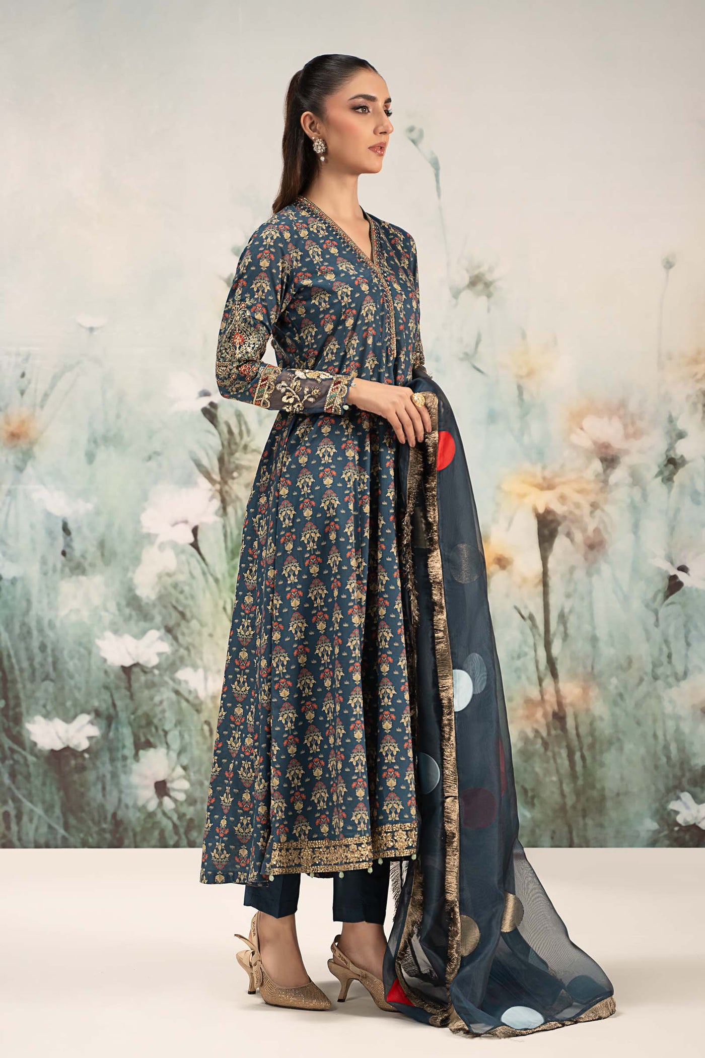 3 Piece Embroidered Lawn Suit