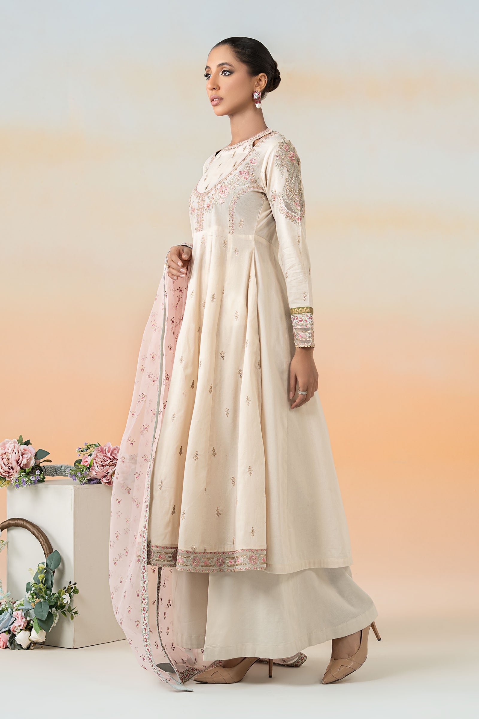 3 Piece Embroidered Lawn Suit